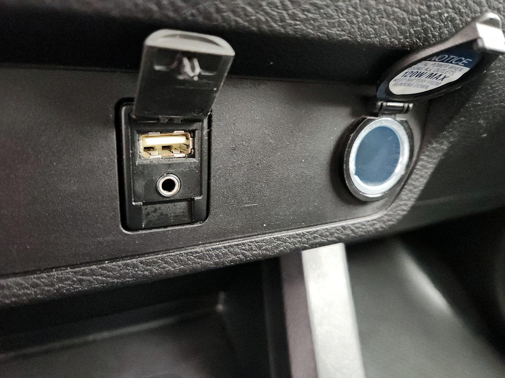 Thumbnail: 2017 Toyota Tacoma - 19