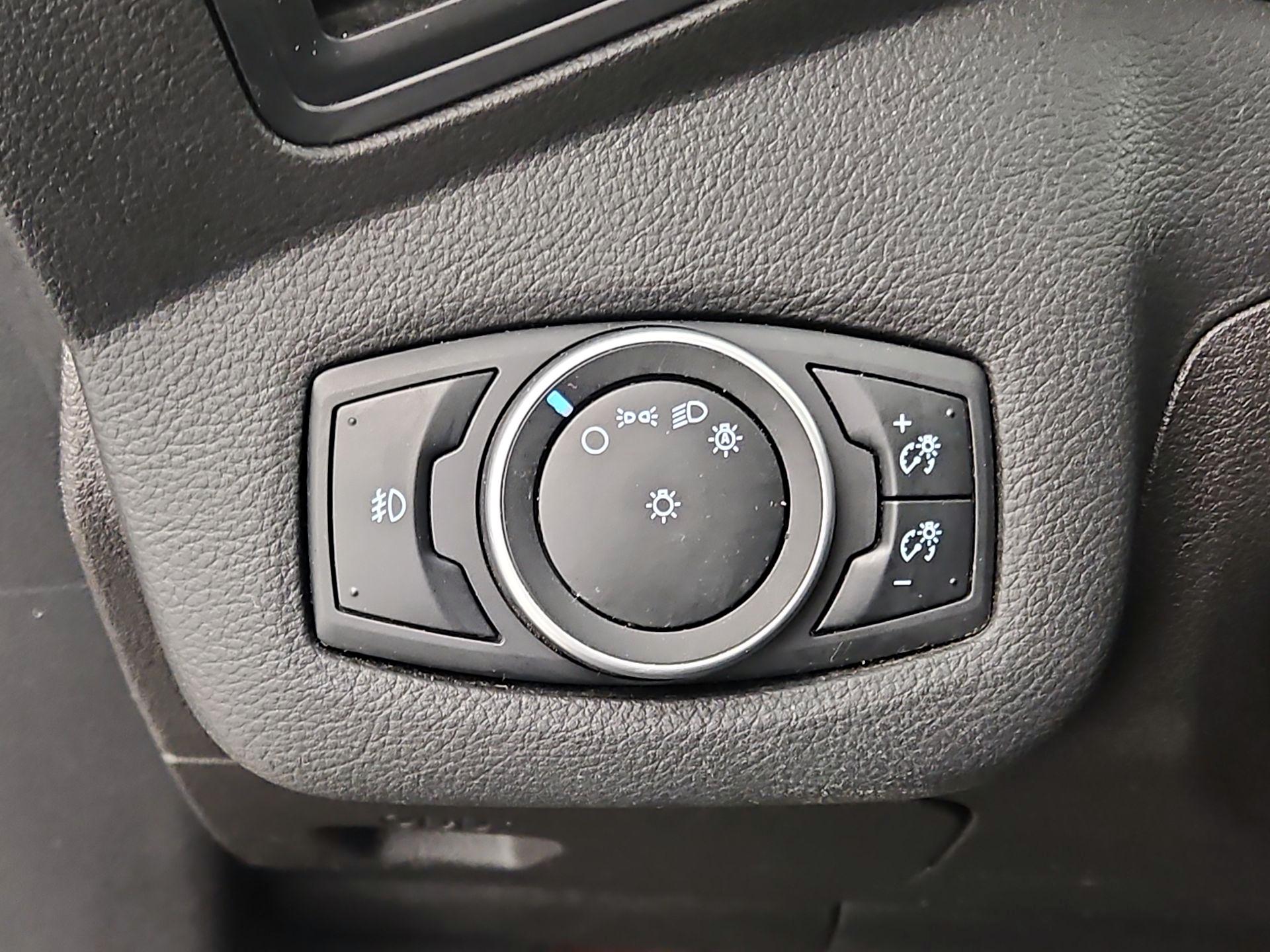 Thumbnail: 2016 Ford Escape - 13