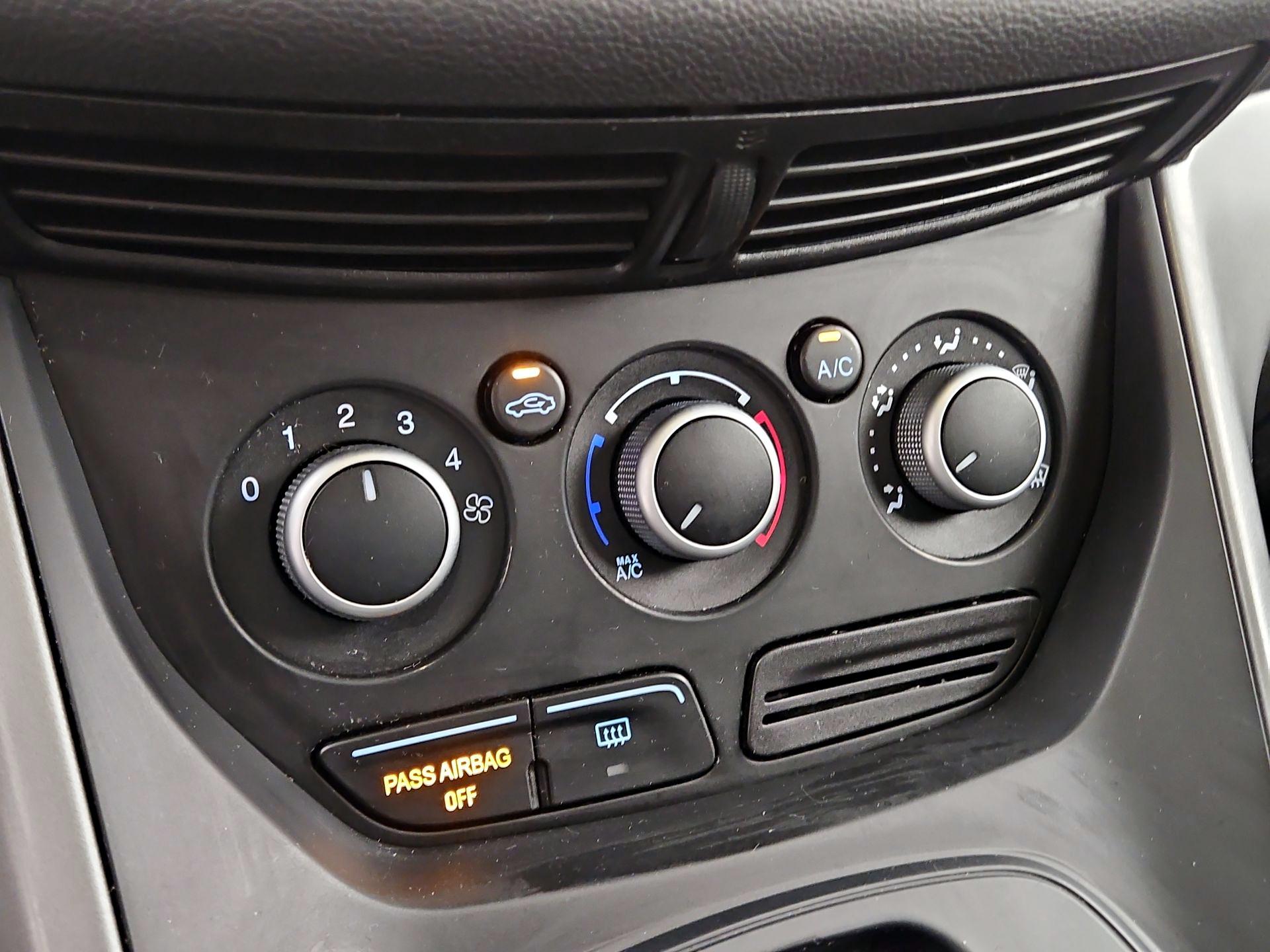 Thumbnail: 2016 Ford Escape - 16