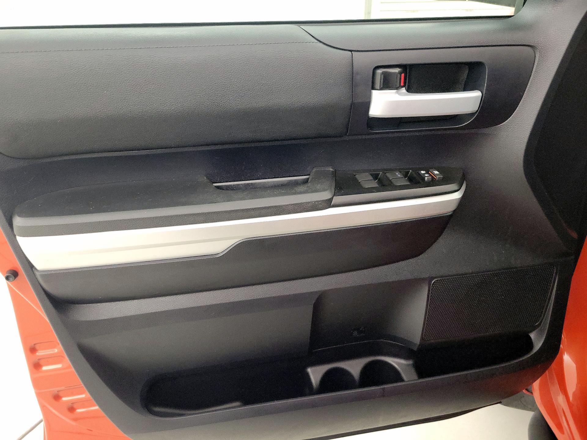 Thumbnail: 2016 Toyota Tundra - 12