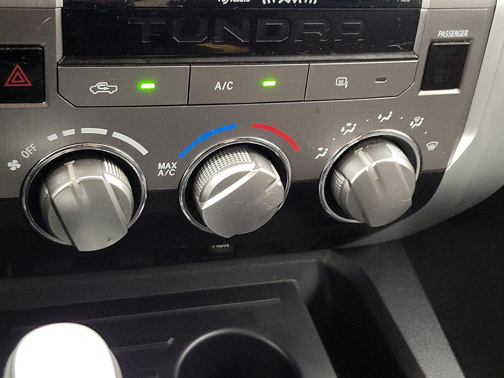 Thumbnail: 2016 Toyota Tundra - 16