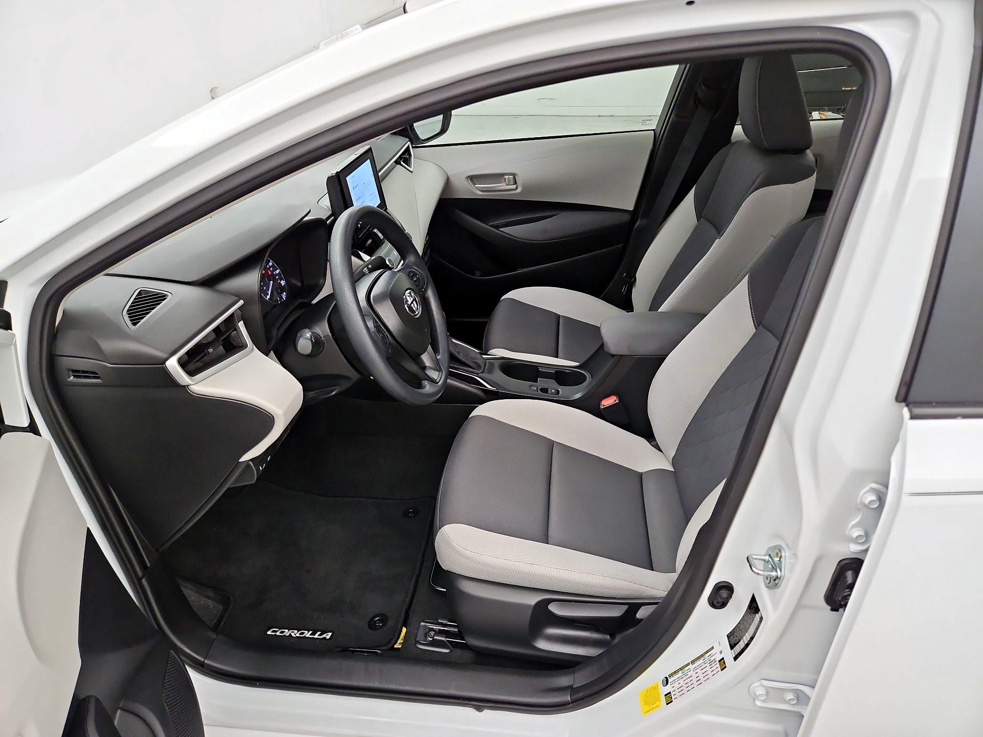 Thumbnail: 2025 Toyota Corolla - 11