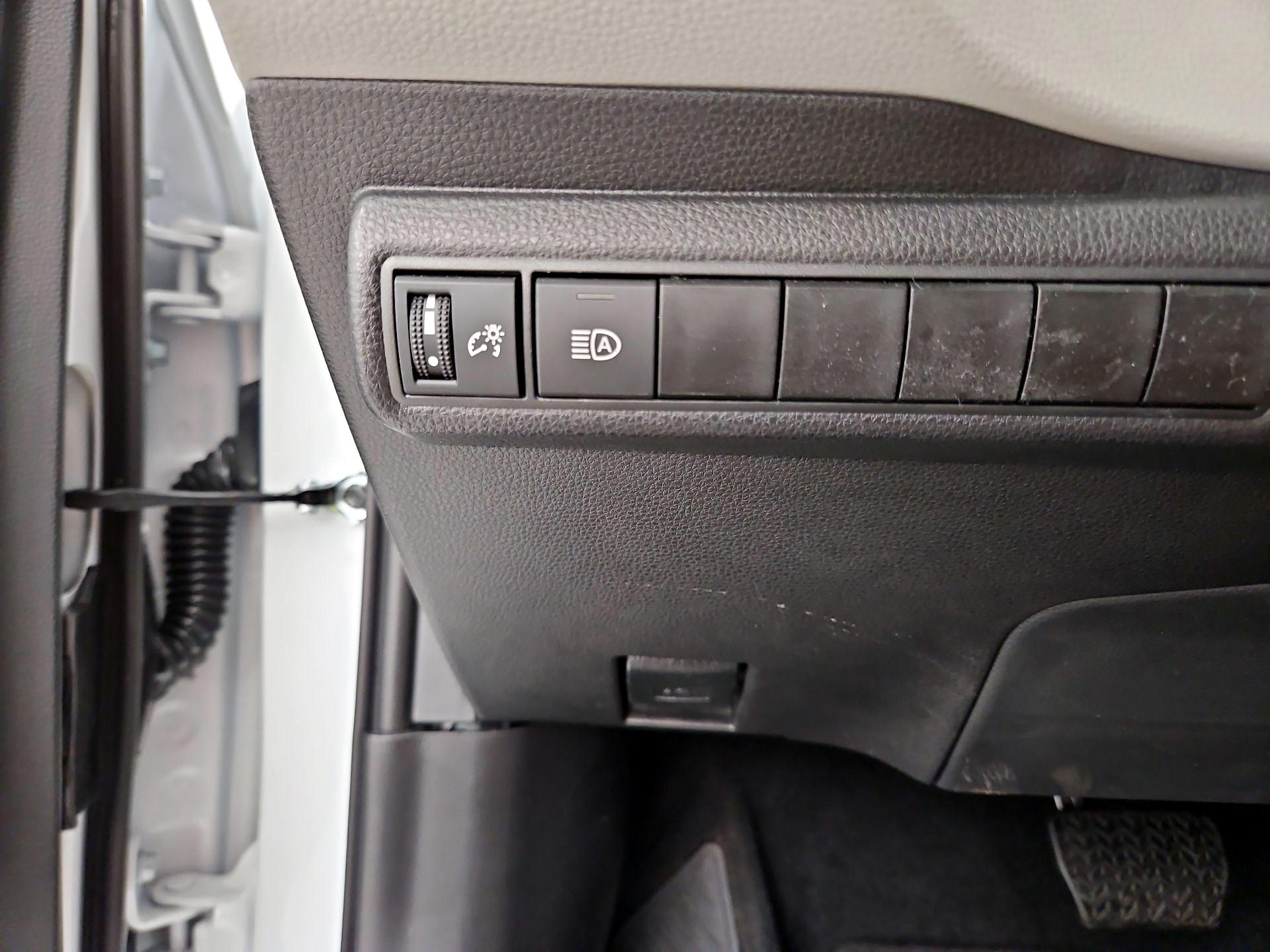 Thumbnail: 2025 Toyota Corolla - 13