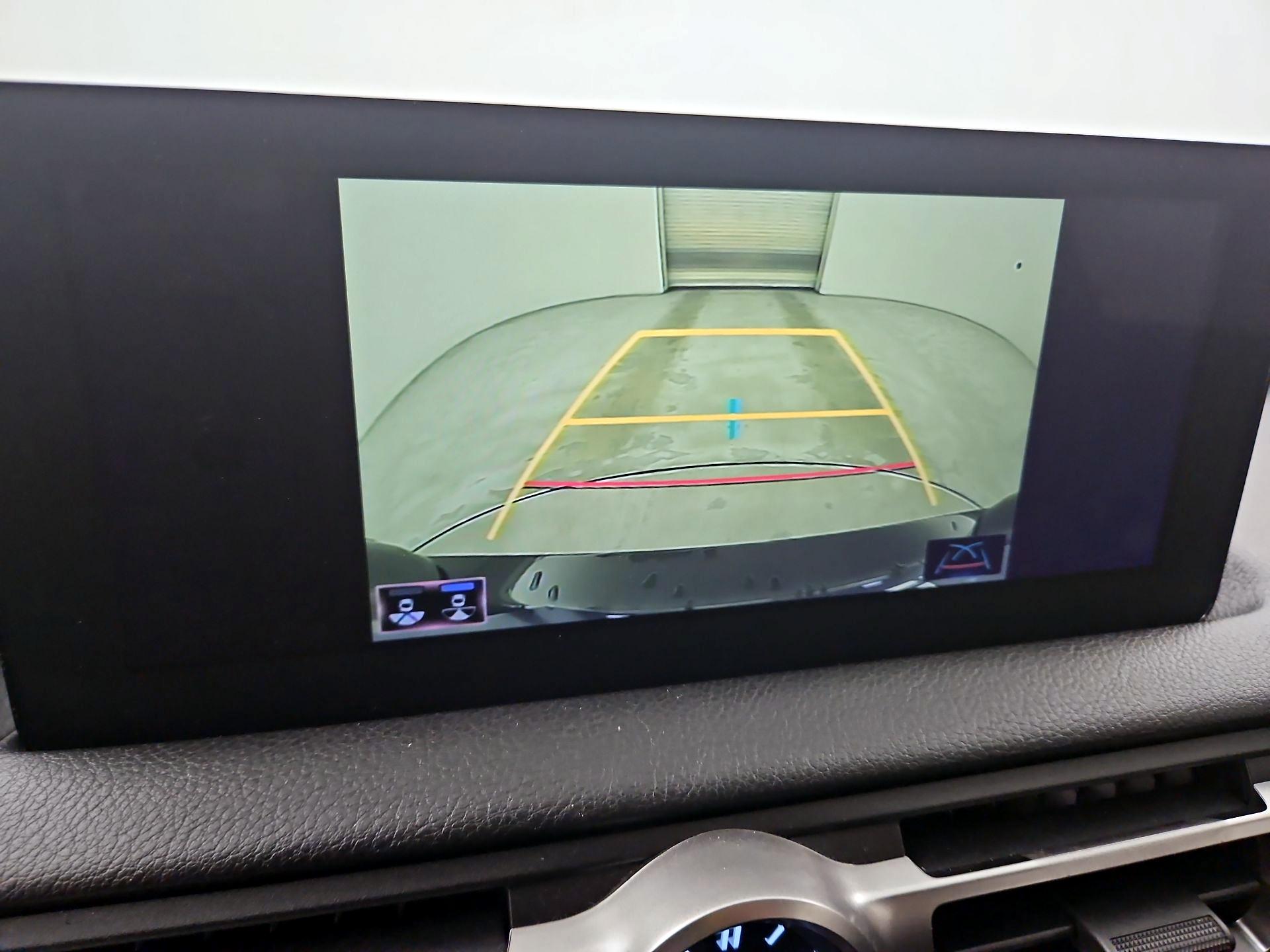 Thumbnail: 2021 Lexus IS - 15