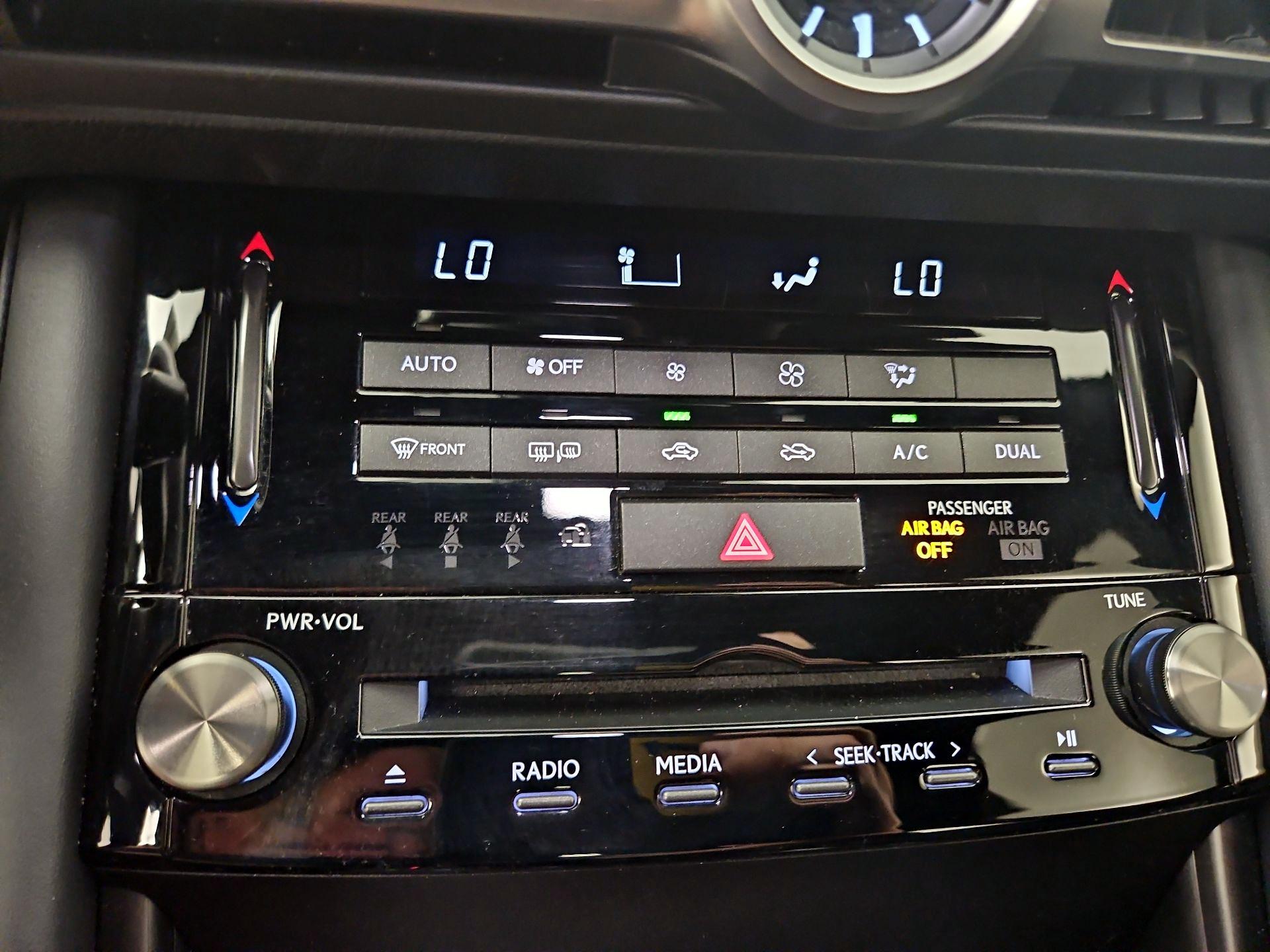 Thumbnail: 2021 Lexus IS - 17