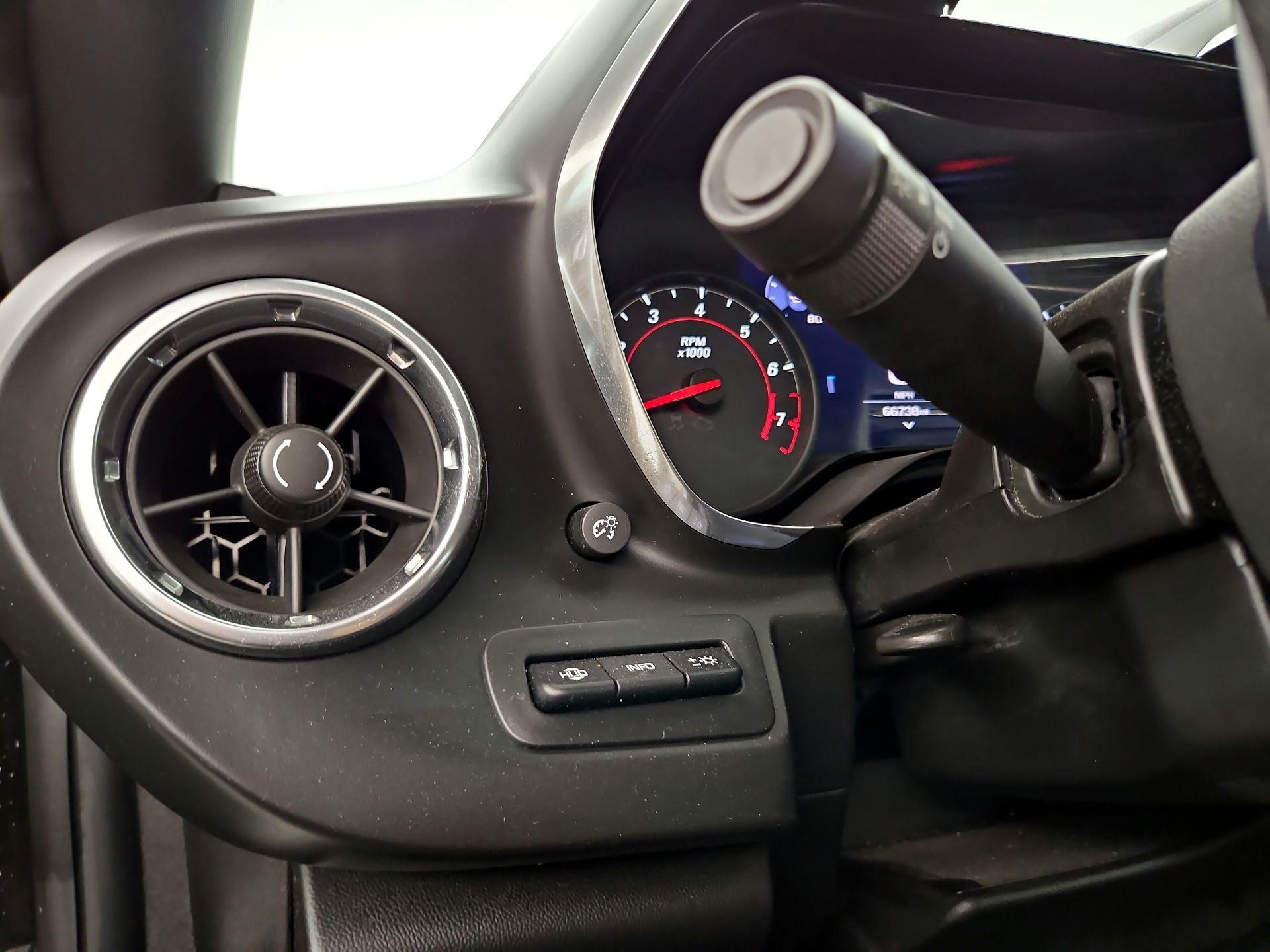 Thumbnail: 2020 Chevrolet Camaro - 13