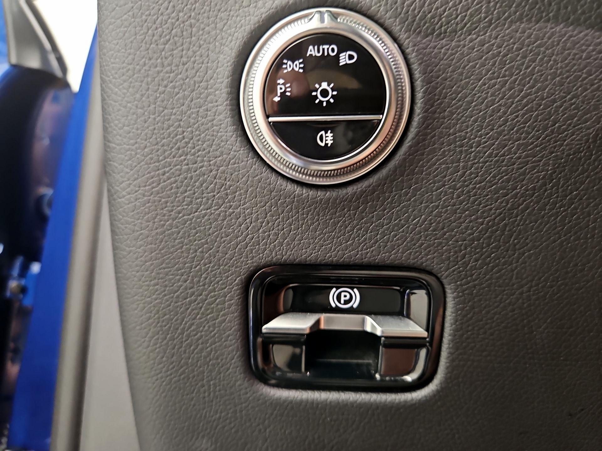 Thumbnail: 2023 Mercedes-Benz GLC - 13