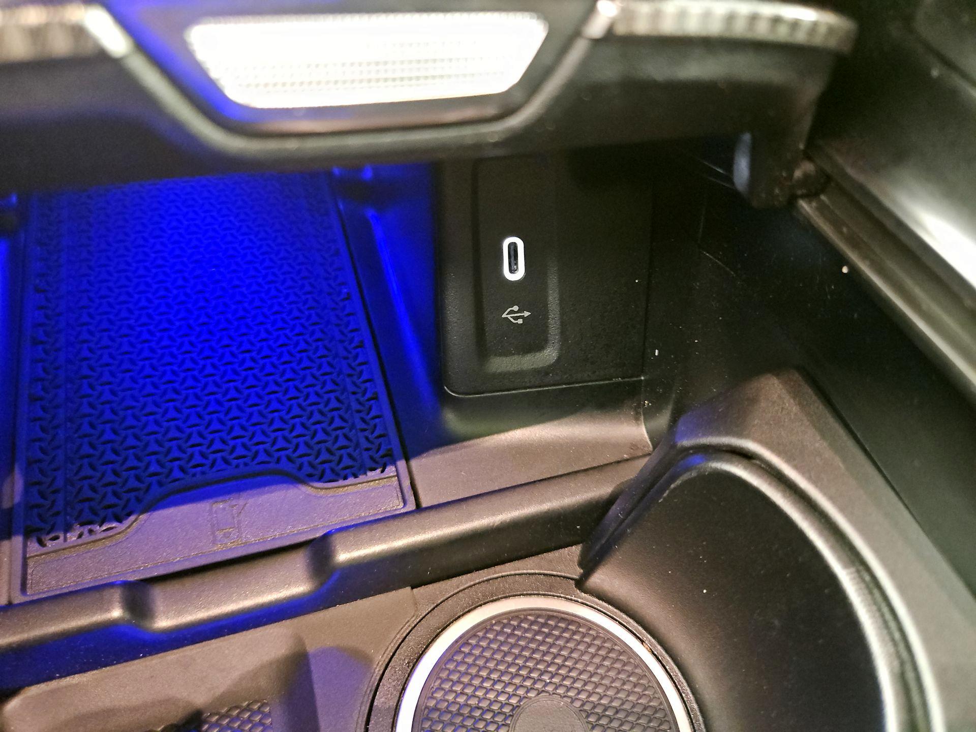 Thumbnail: 2023 Mercedes-Benz GLC - 19