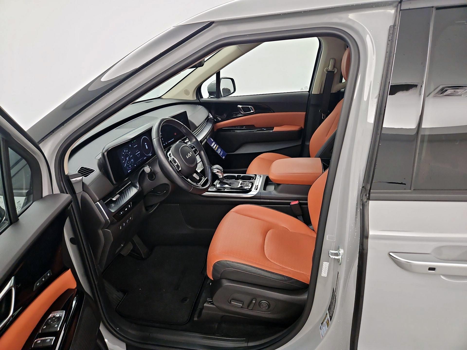 Thumbnail: 2022 Kia Carnival - 11