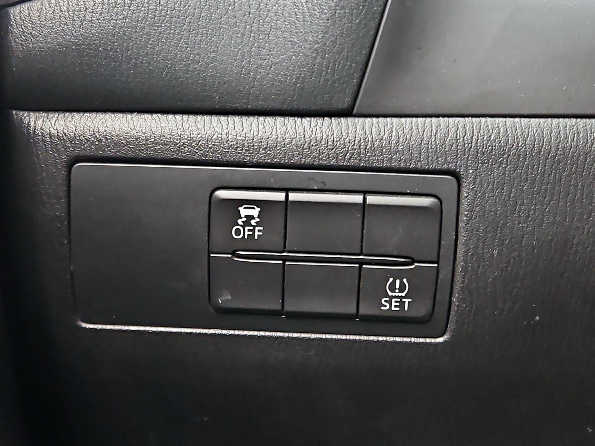 Thumbnail: 2018 Mazda Mazda3 - 13