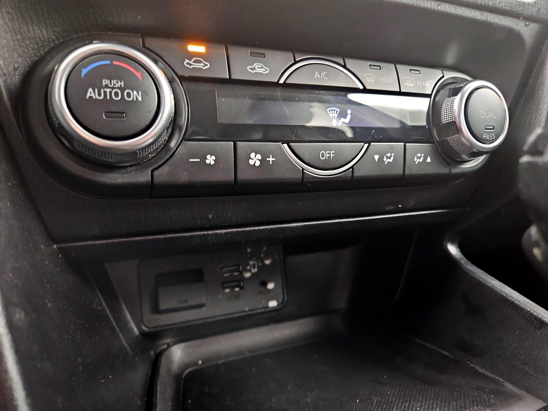 Thumbnail: 2018 Mazda Mazda3 - 18