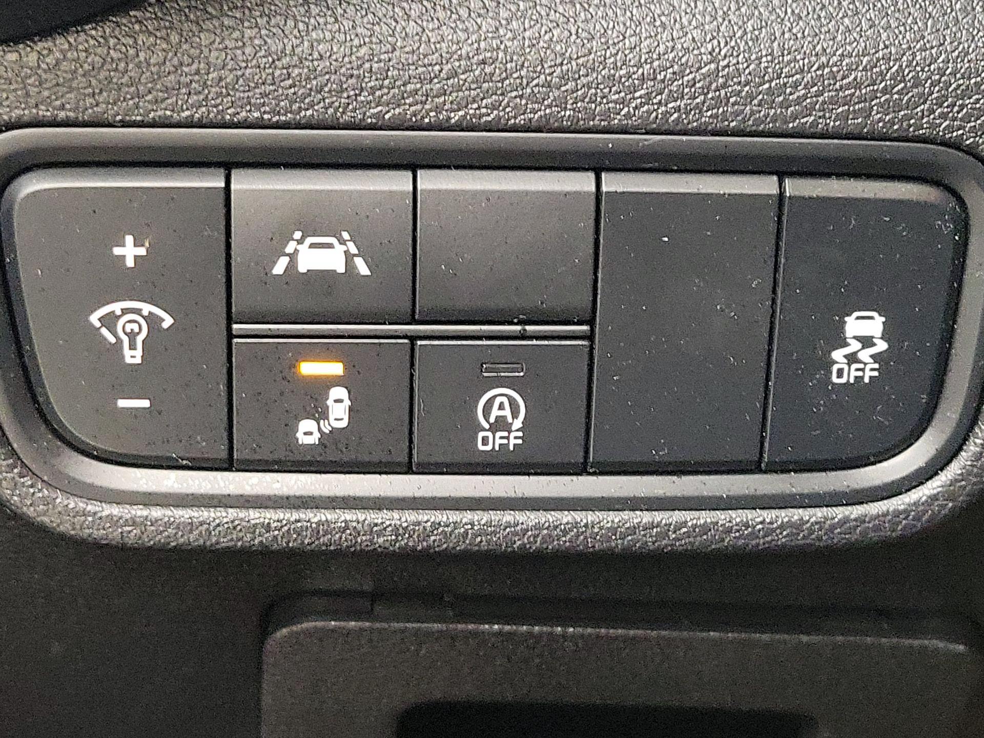 Thumbnail: 2020 Kia Soul - 13