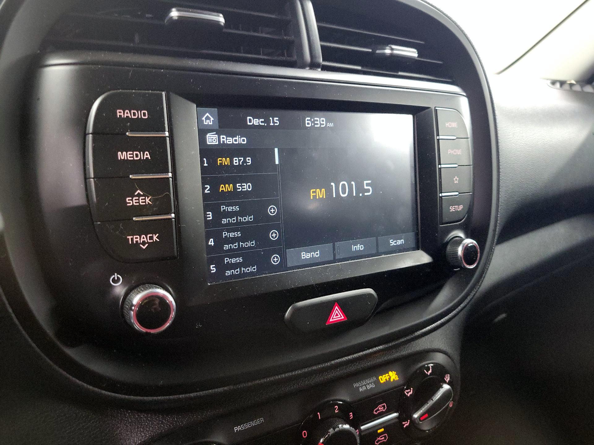 Thumbnail: 2020 Kia Soul - 15