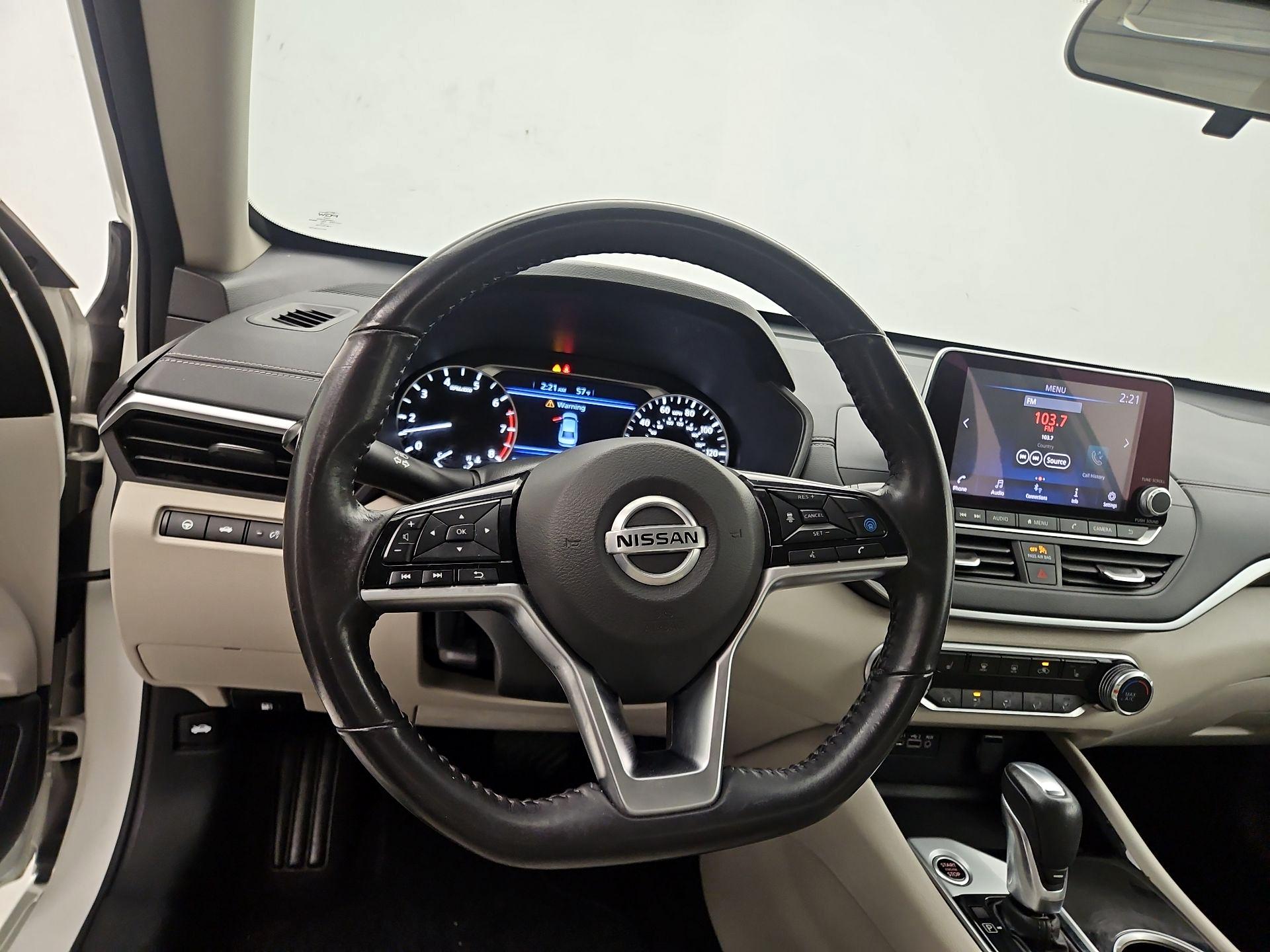 Thumbnail: 2022 Nissan Altima - 10