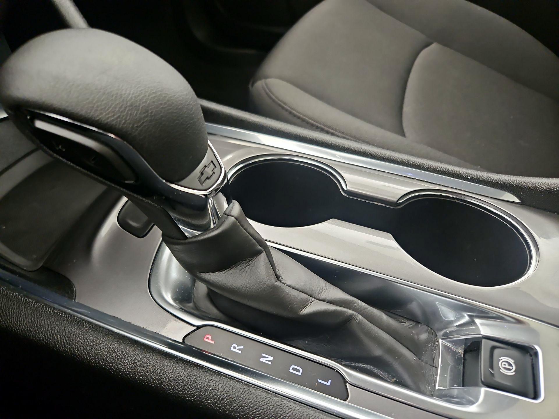 Thumbnail: 2023 Chevrolet Malibu - 17