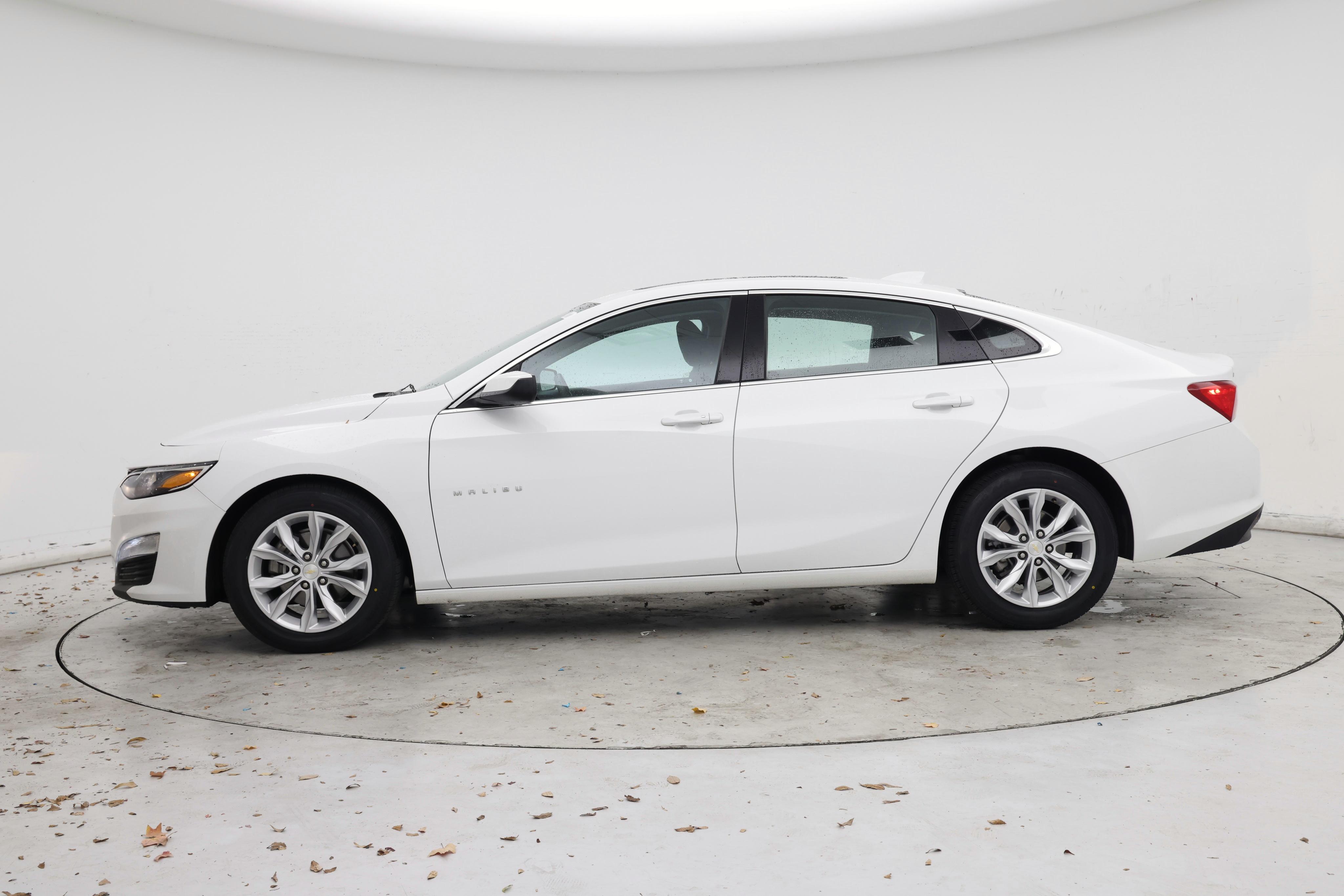 Thumbnail: 2023 Chevrolet Malibu - 3