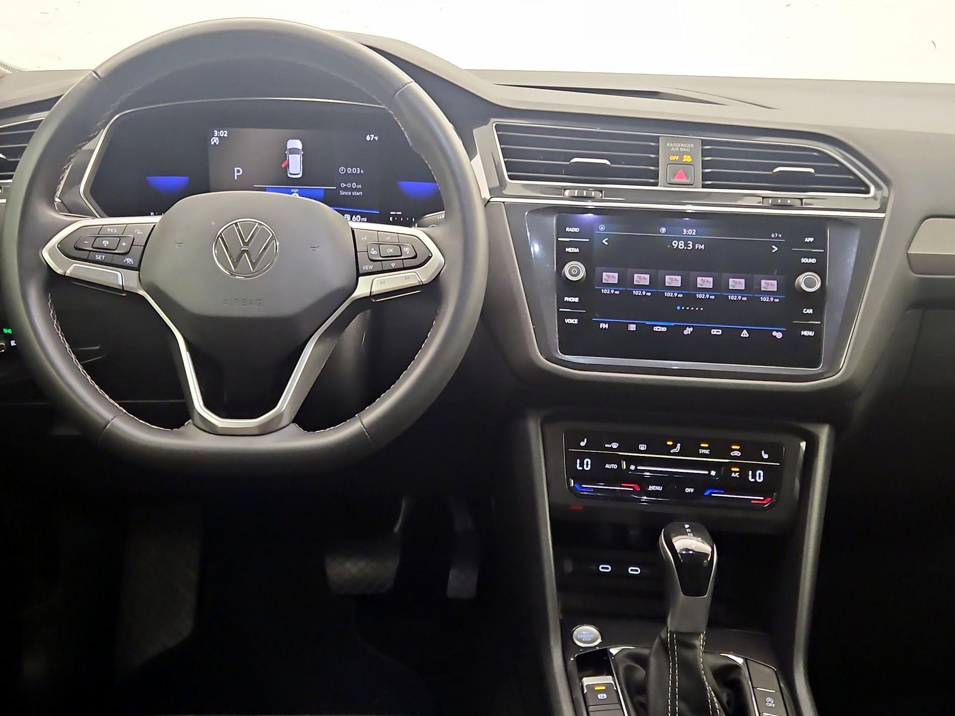 Thumbnail: 2022 Volkswagen Tiguan - 10