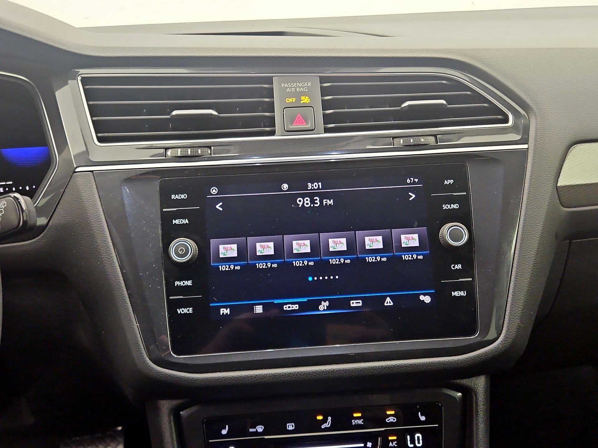 Thumbnail: 2022 Volkswagen Tiguan - 15