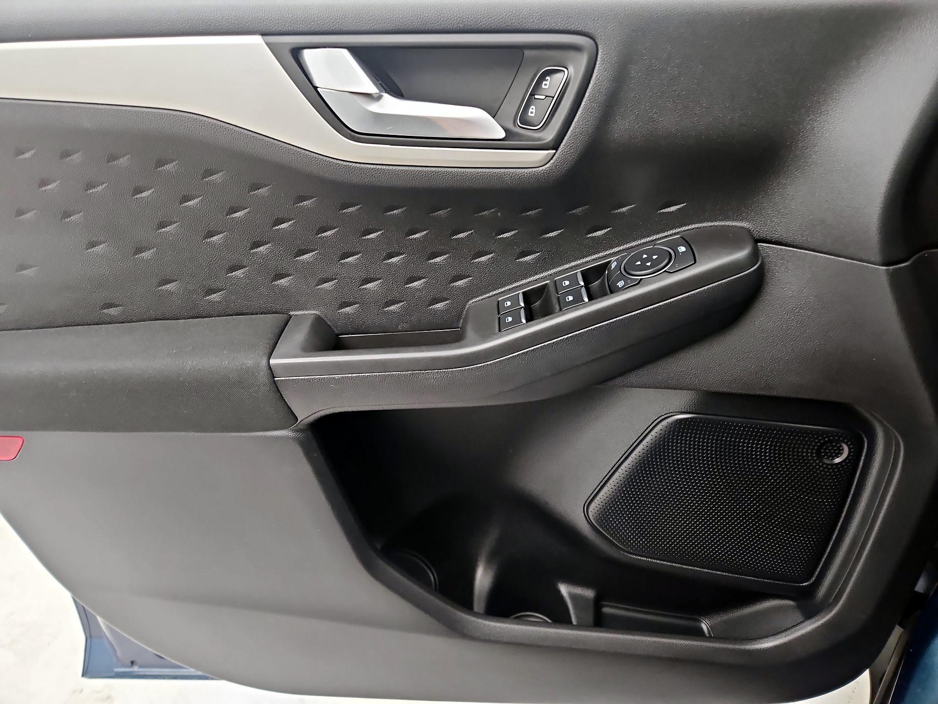 Thumbnail: 2020 Ford Escape - 12