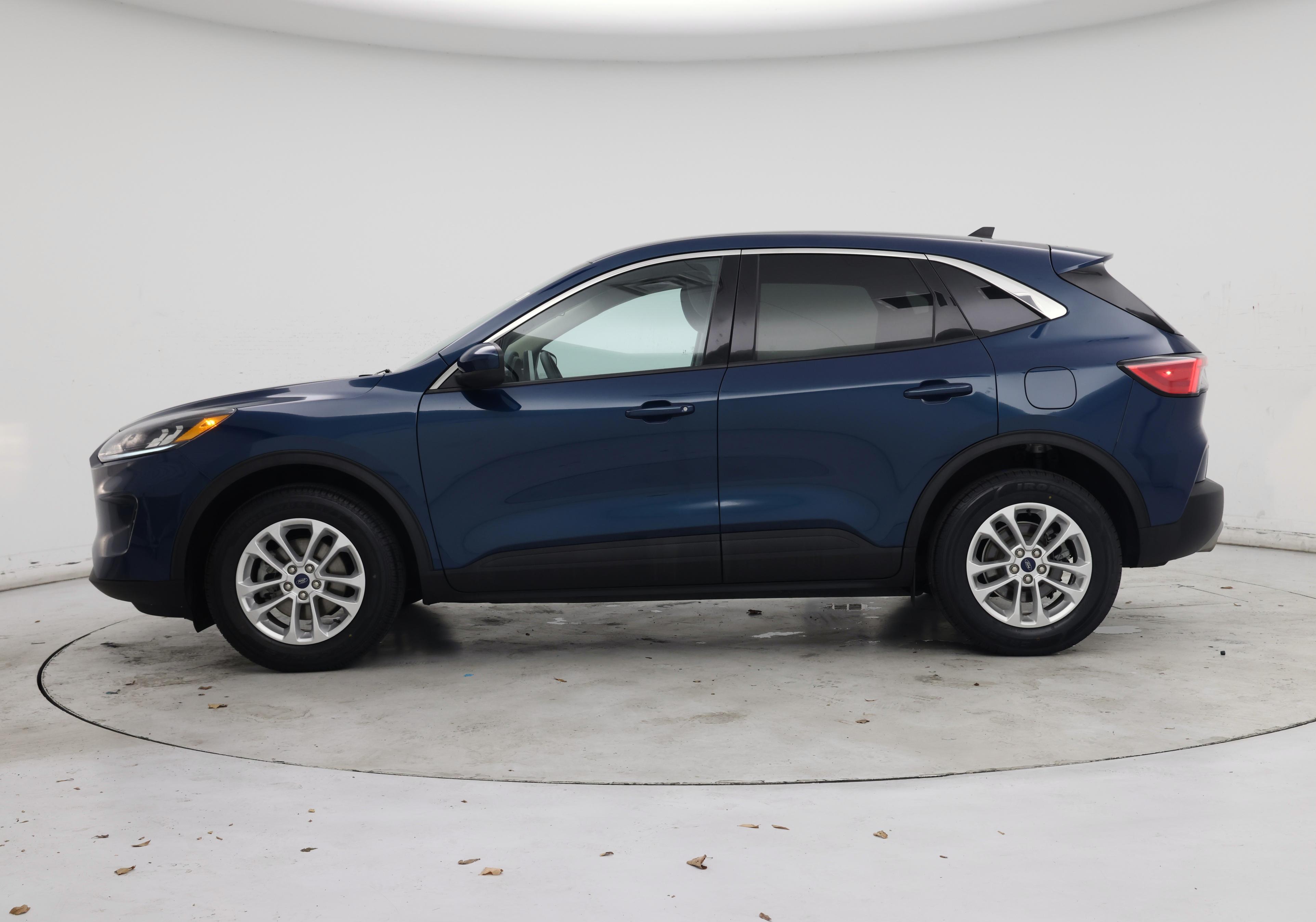 Thumbnail: 2020 Ford Escape - 3