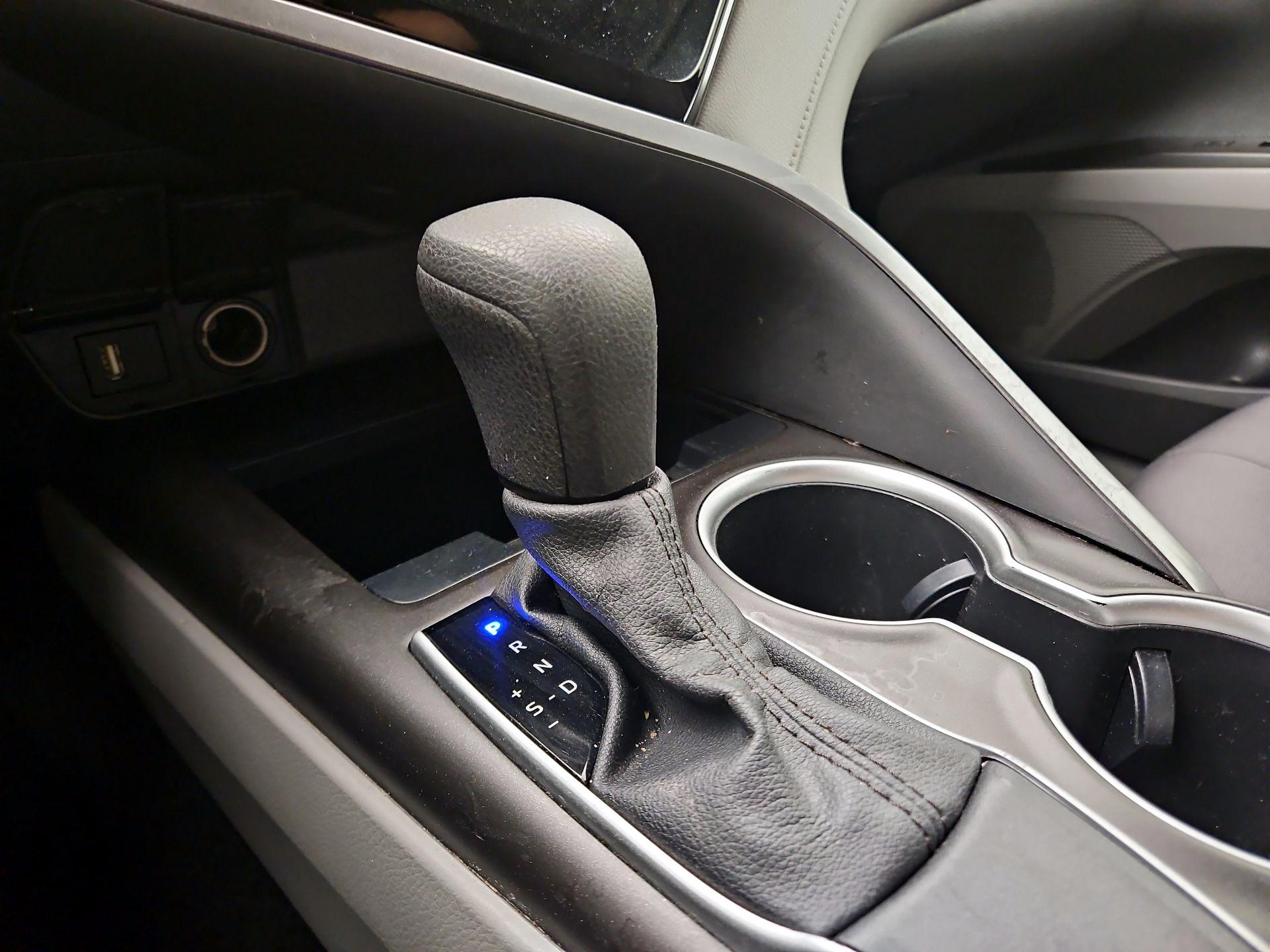 Thumbnail: 2021 Toyota Camry - 17