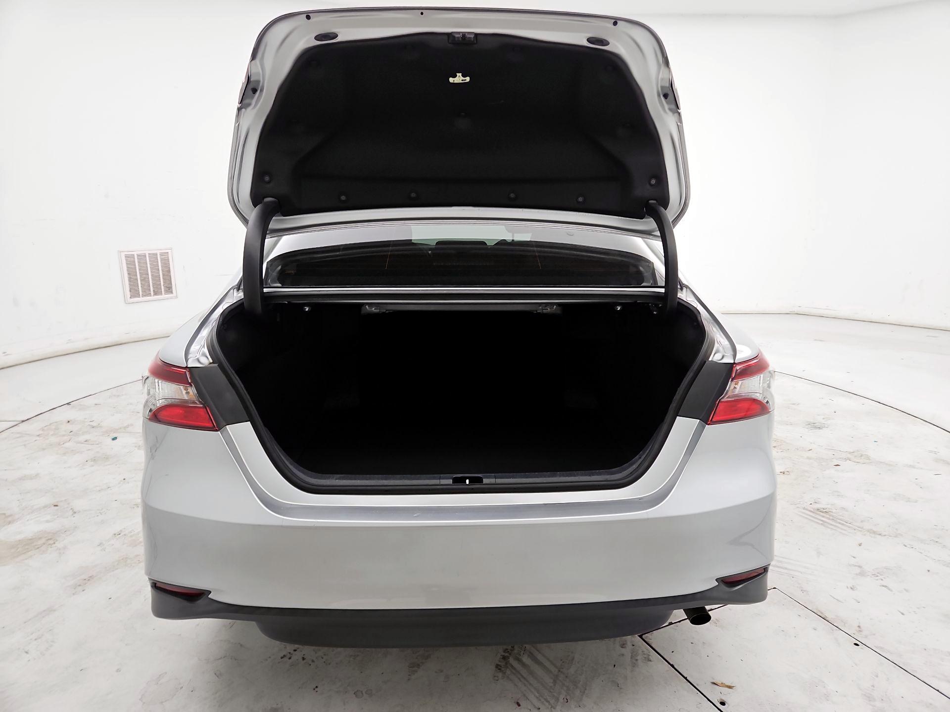 Thumbnail: 2021 Toyota Camry - 20