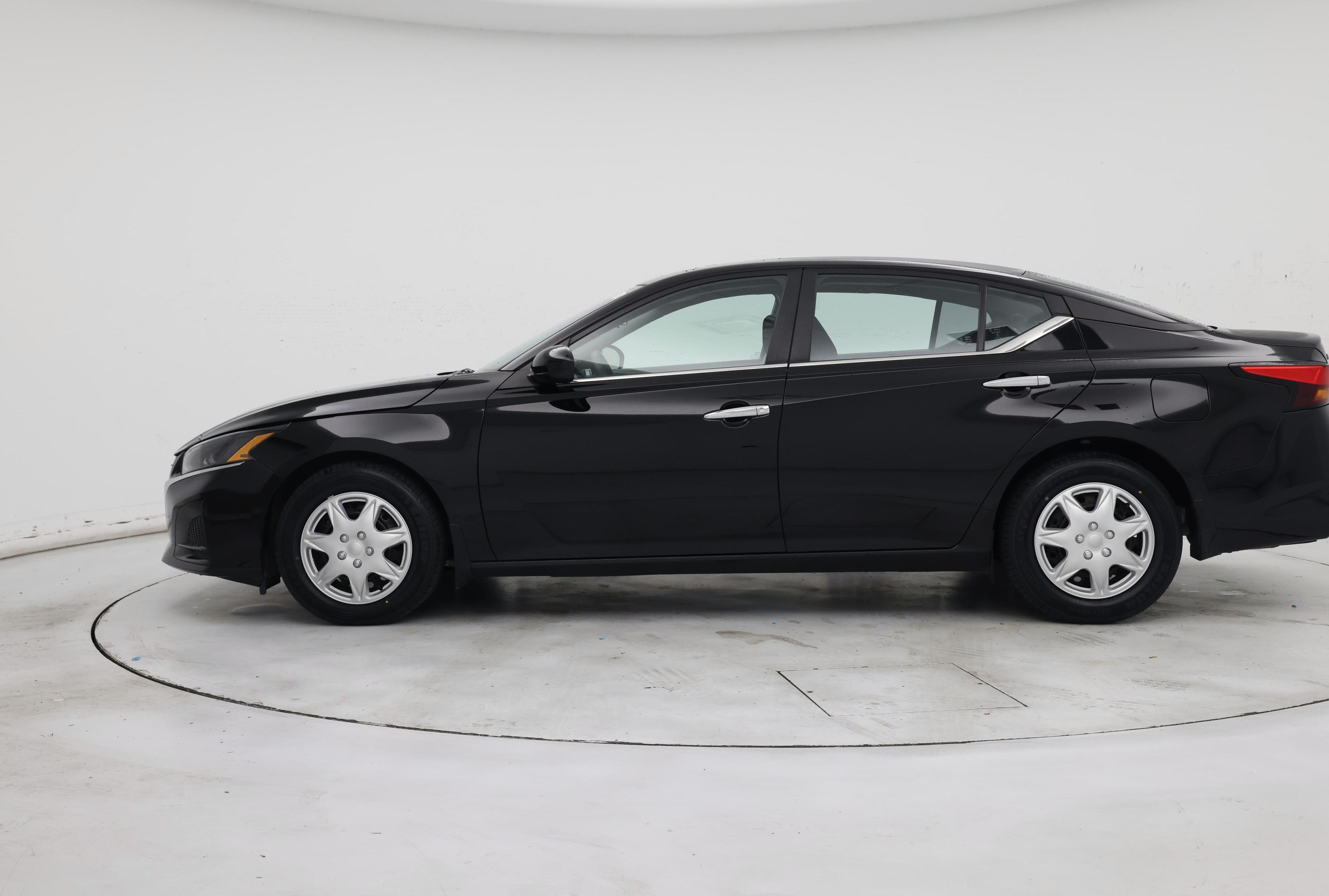 Thumbnail: 2023 Nissan Altima - 3