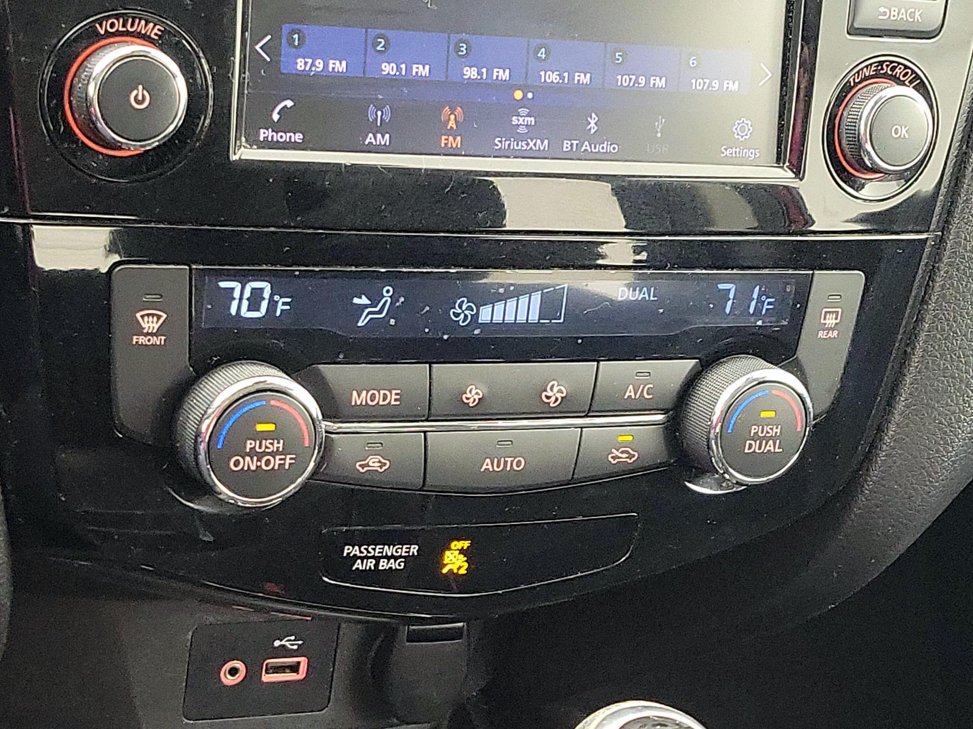 Thumbnail: 2019 Nissan Rogue Sport - 16