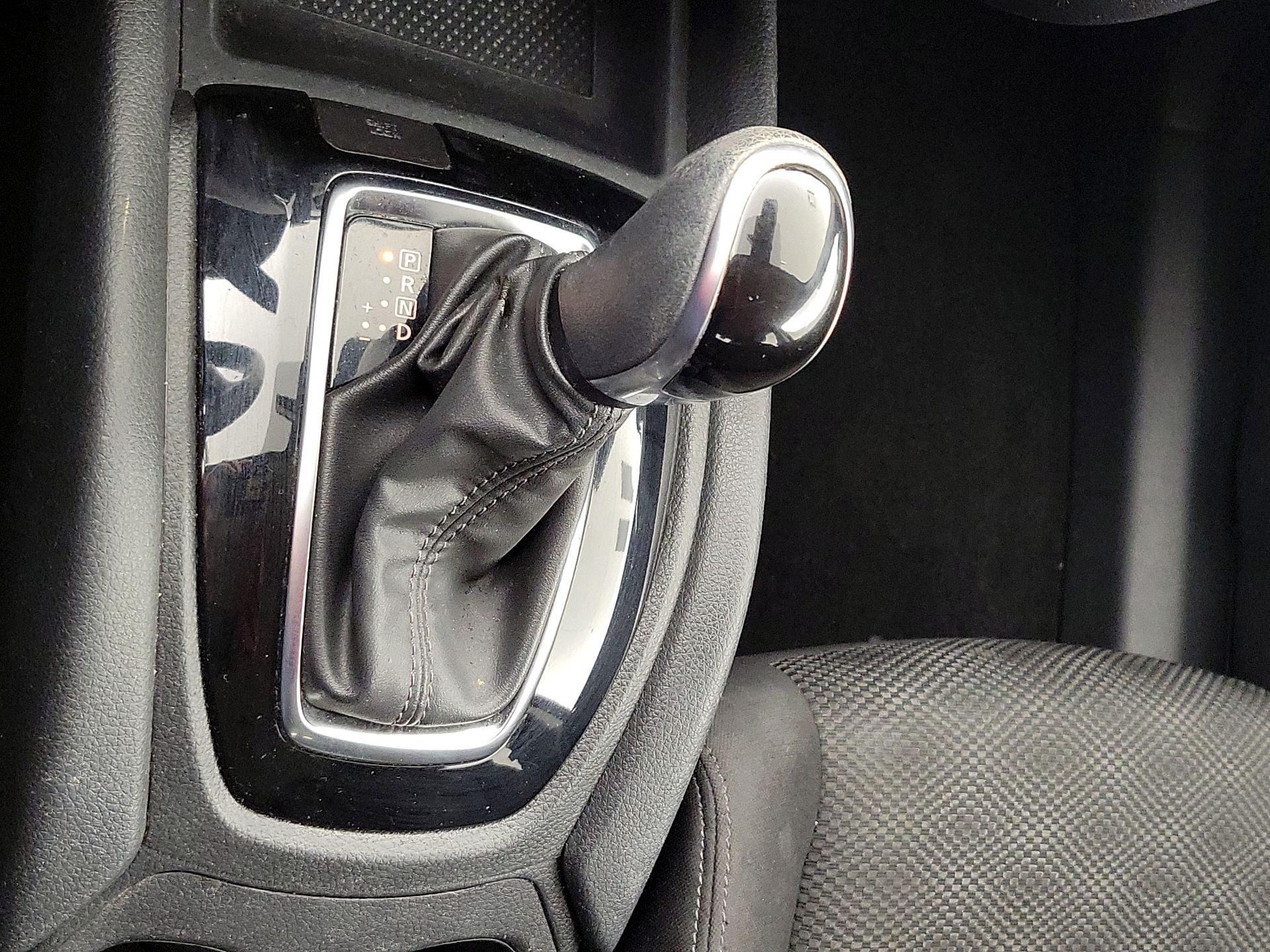 Thumbnail: 2019 Nissan Rogue Sport - 17