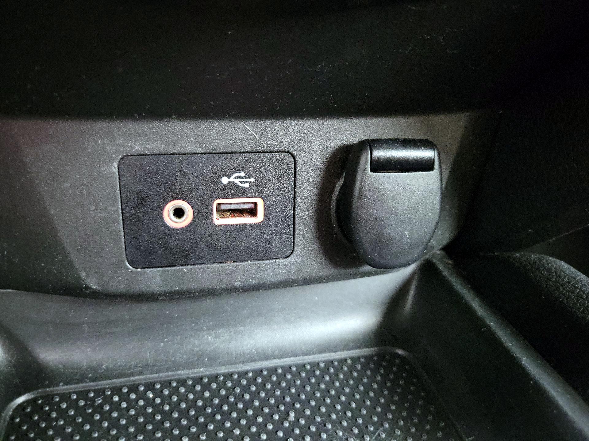 Thumbnail: 2019 Nissan Rogue Sport - 18