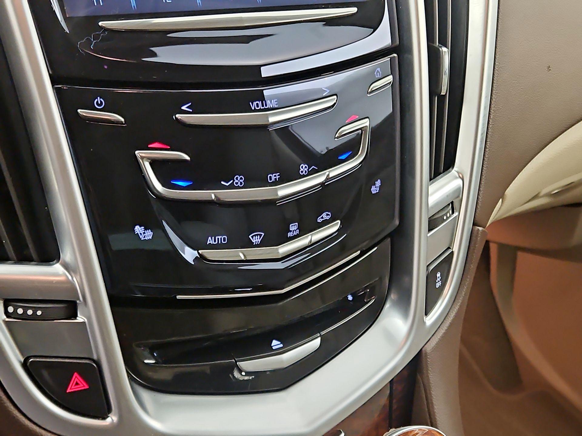 Thumbnail: 2015 Cadillac SRX - 16