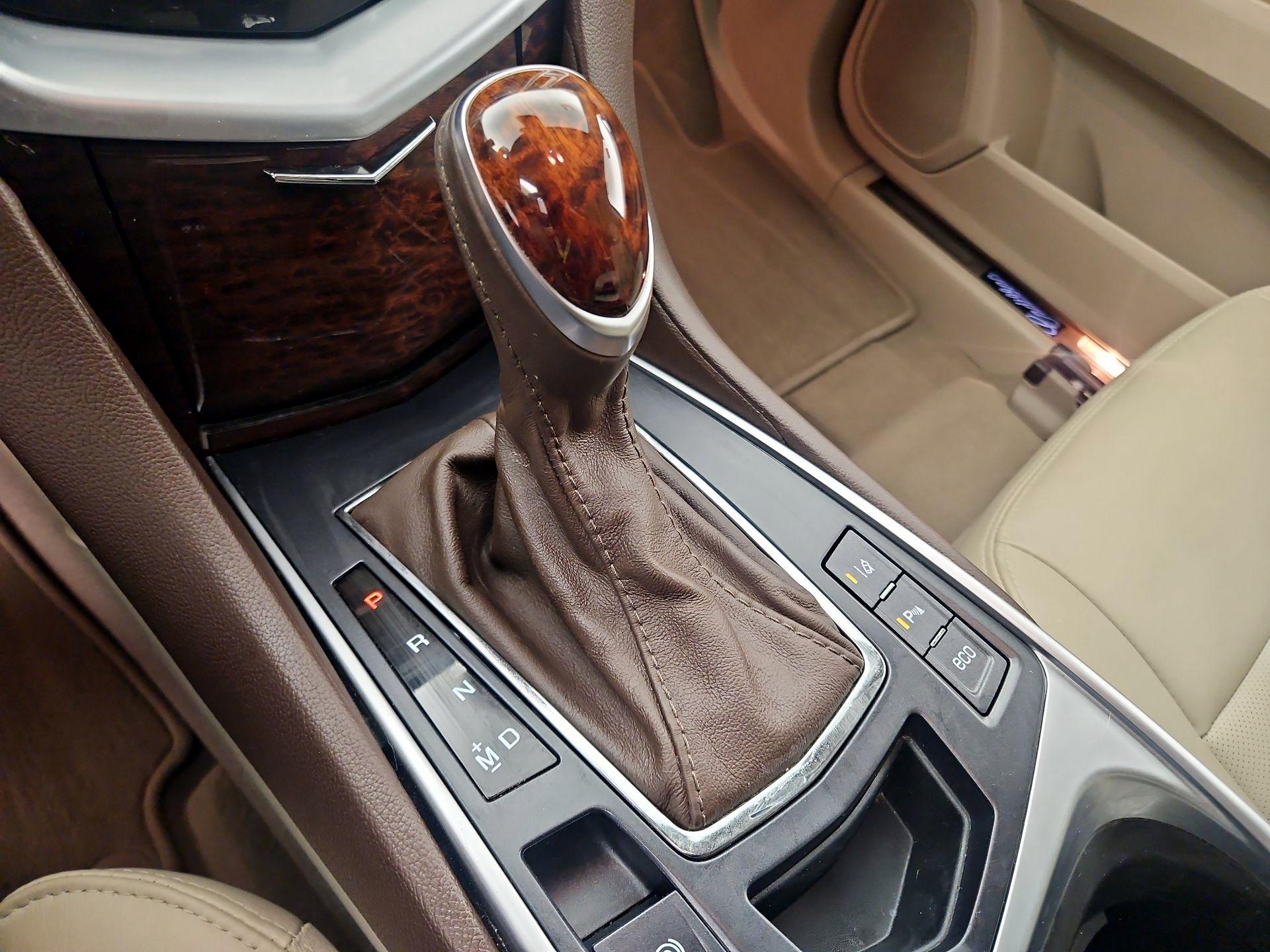 Thumbnail: 2015 Cadillac SRX - 17