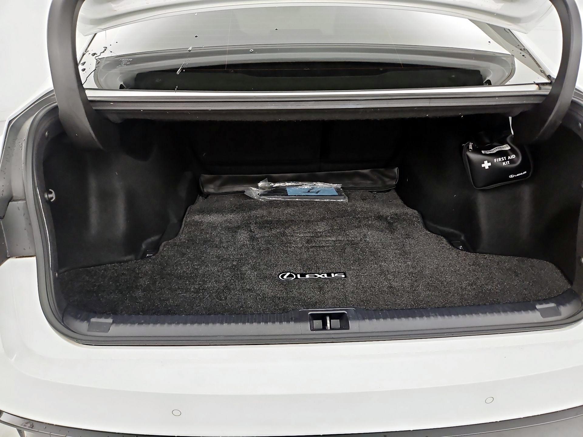 Thumbnail: 2021 Lexus IS - 20