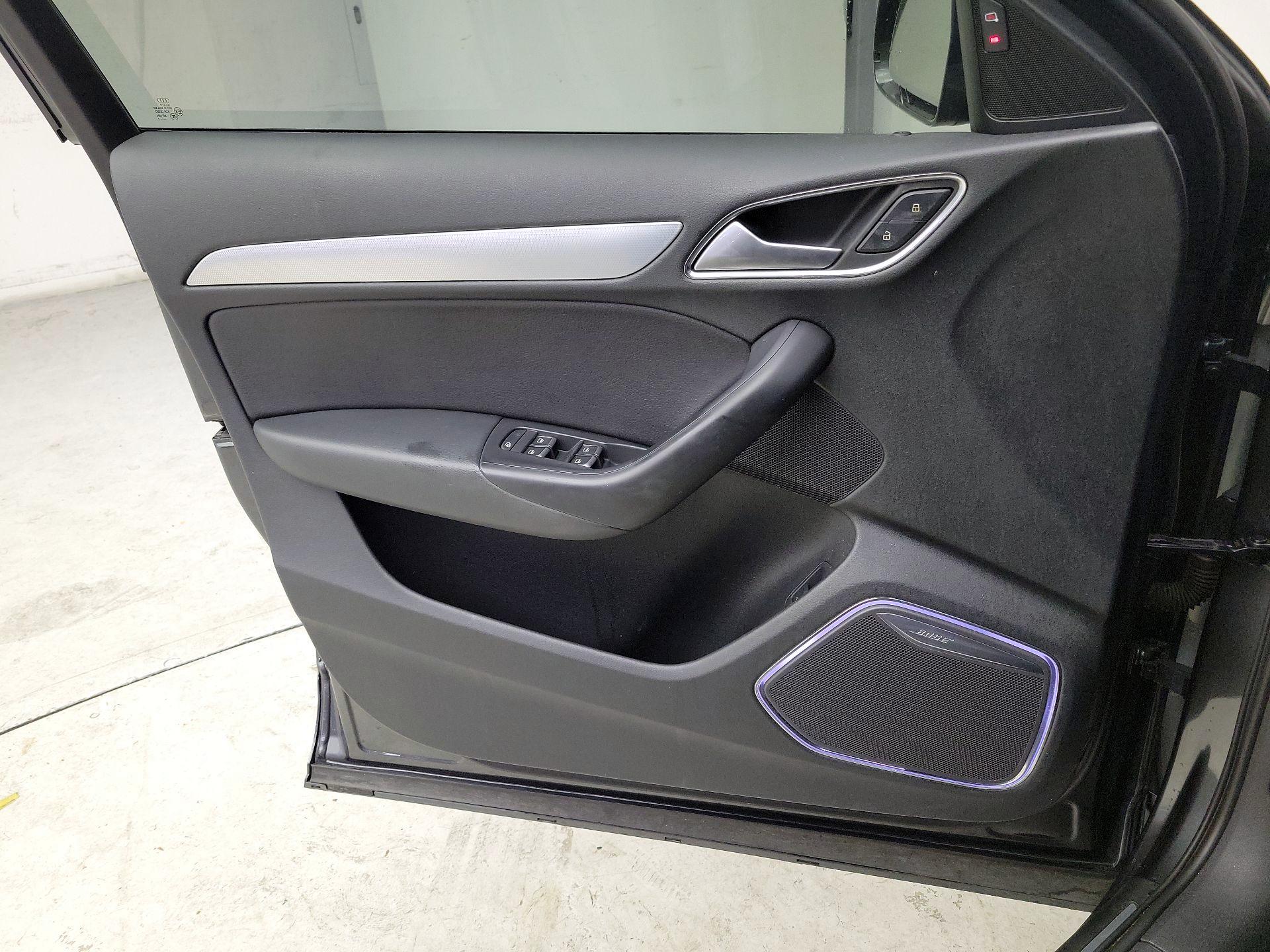 Thumbnail: 2018 Audi Q3 - 12