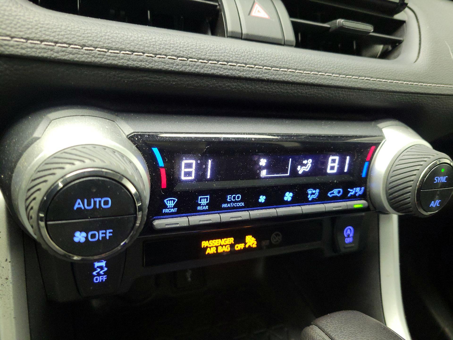 Thumbnail: 2021 Toyota RAV4 - 16