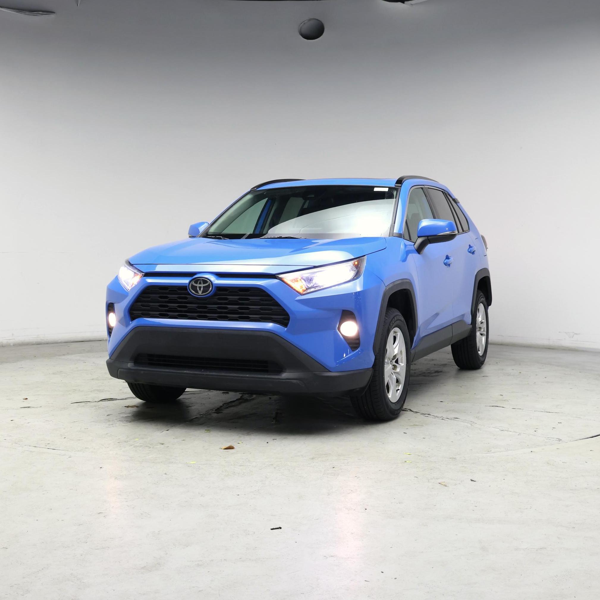 Thumbnail: 2021 Toyota RAV4 - 4