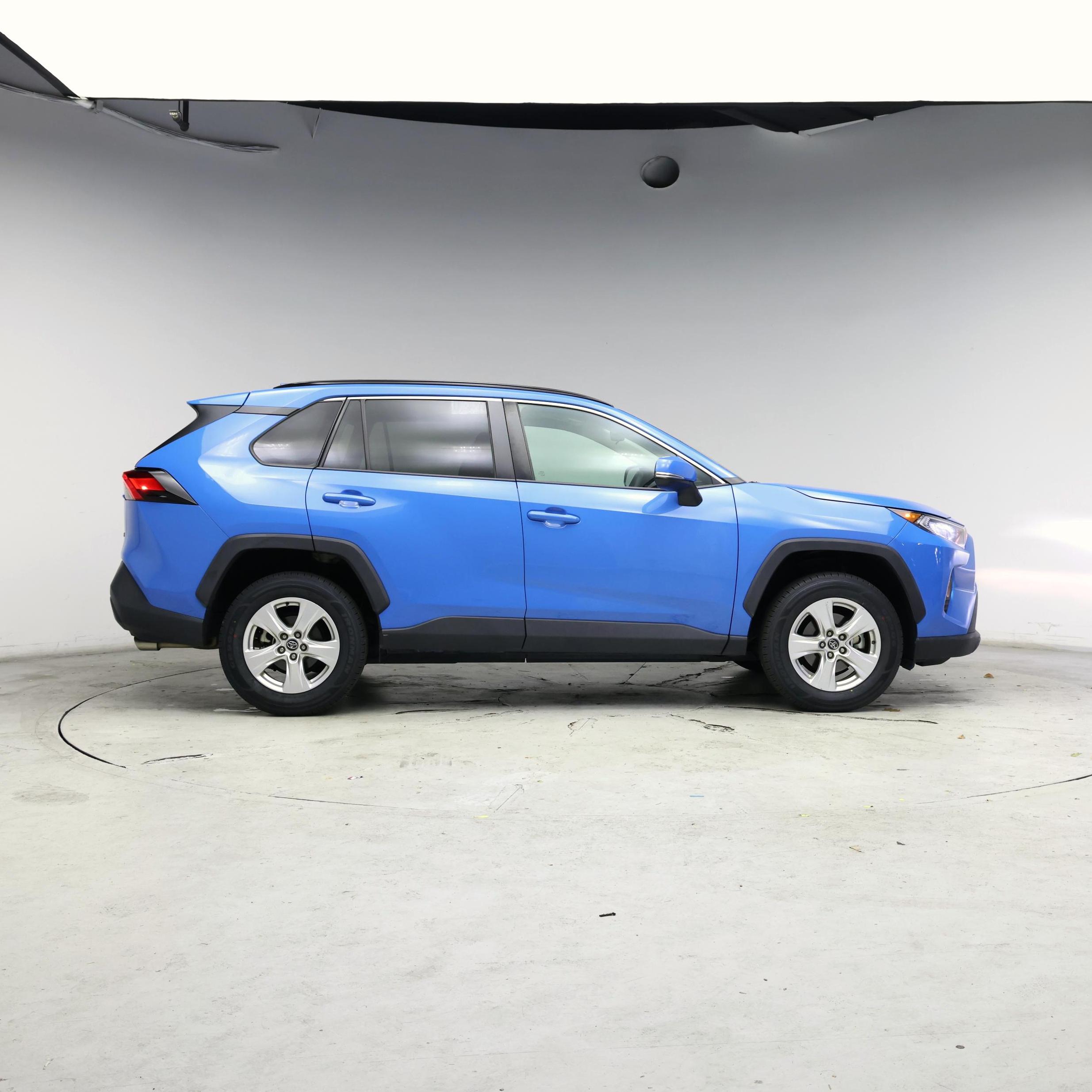 Thumbnail: 2021 Toyota RAV4 - 7