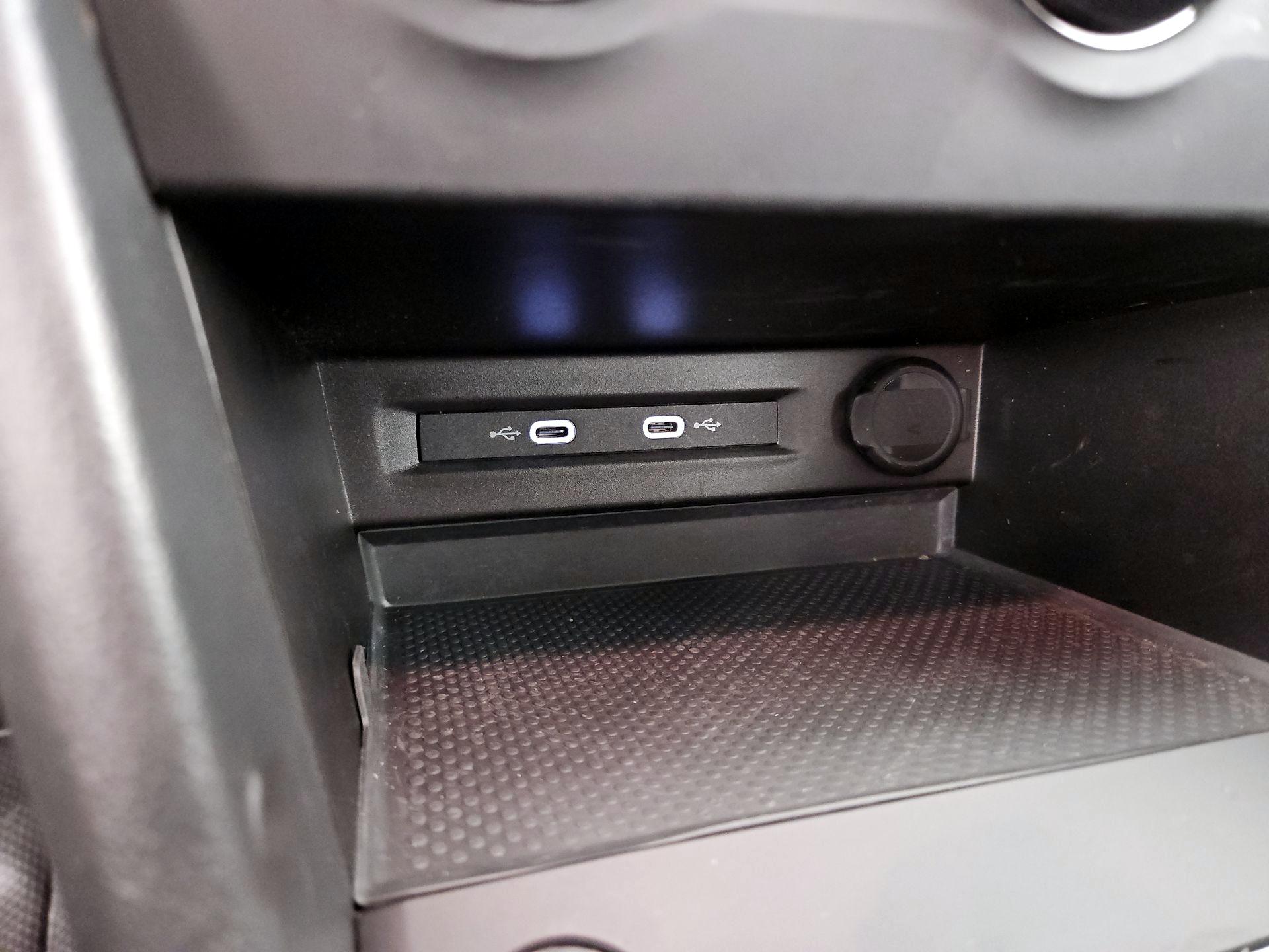 Thumbnail: 2022 Volkswagen Taos - 18