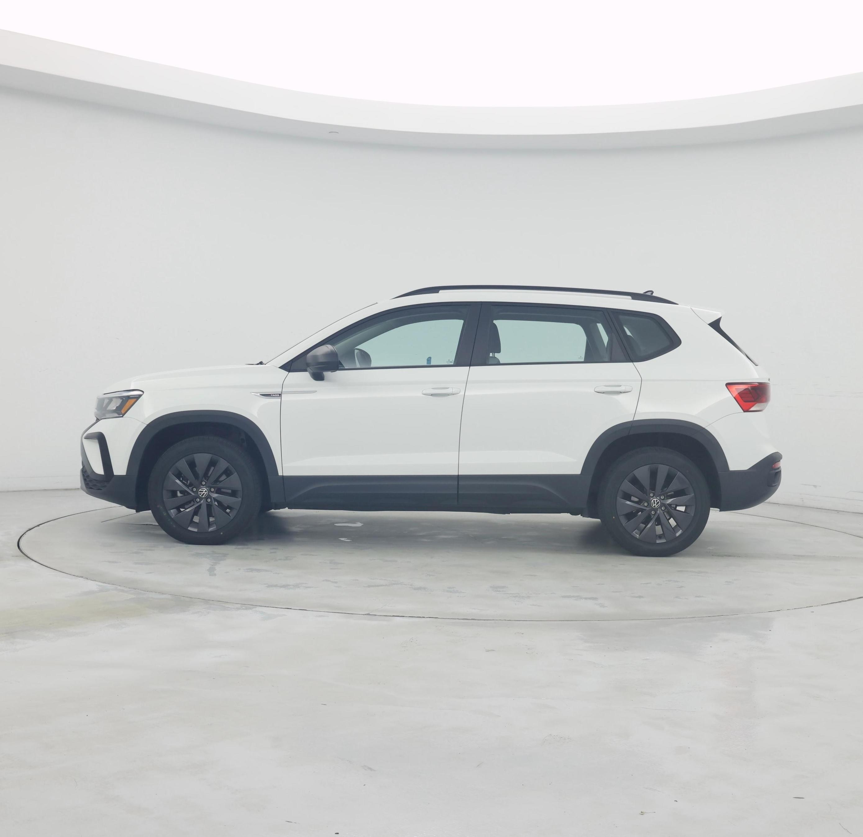 Thumbnail: 2022 Volkswagen Taos - 3