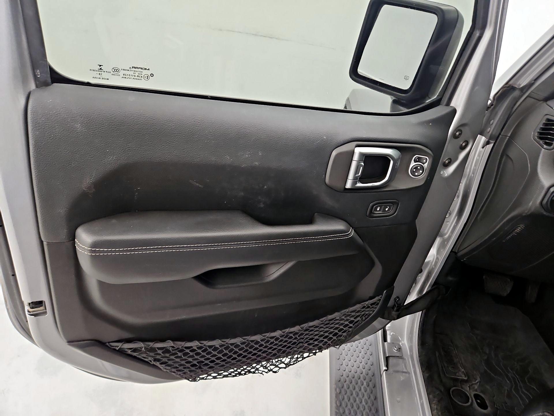 Thumbnail: 2019 Jeep Wrangler - 12