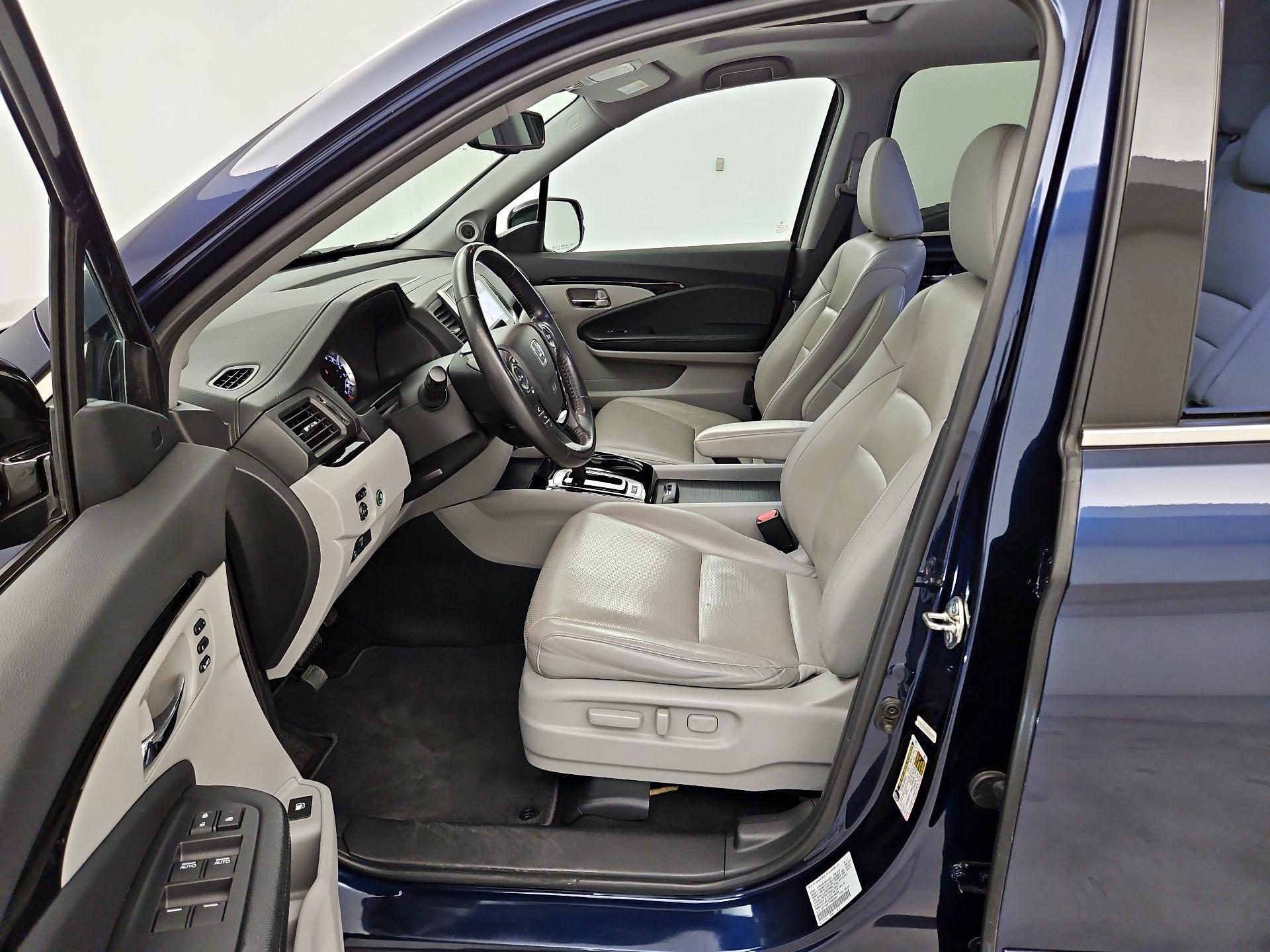 Thumbnail: 2017 Honda Ridgeline - 11