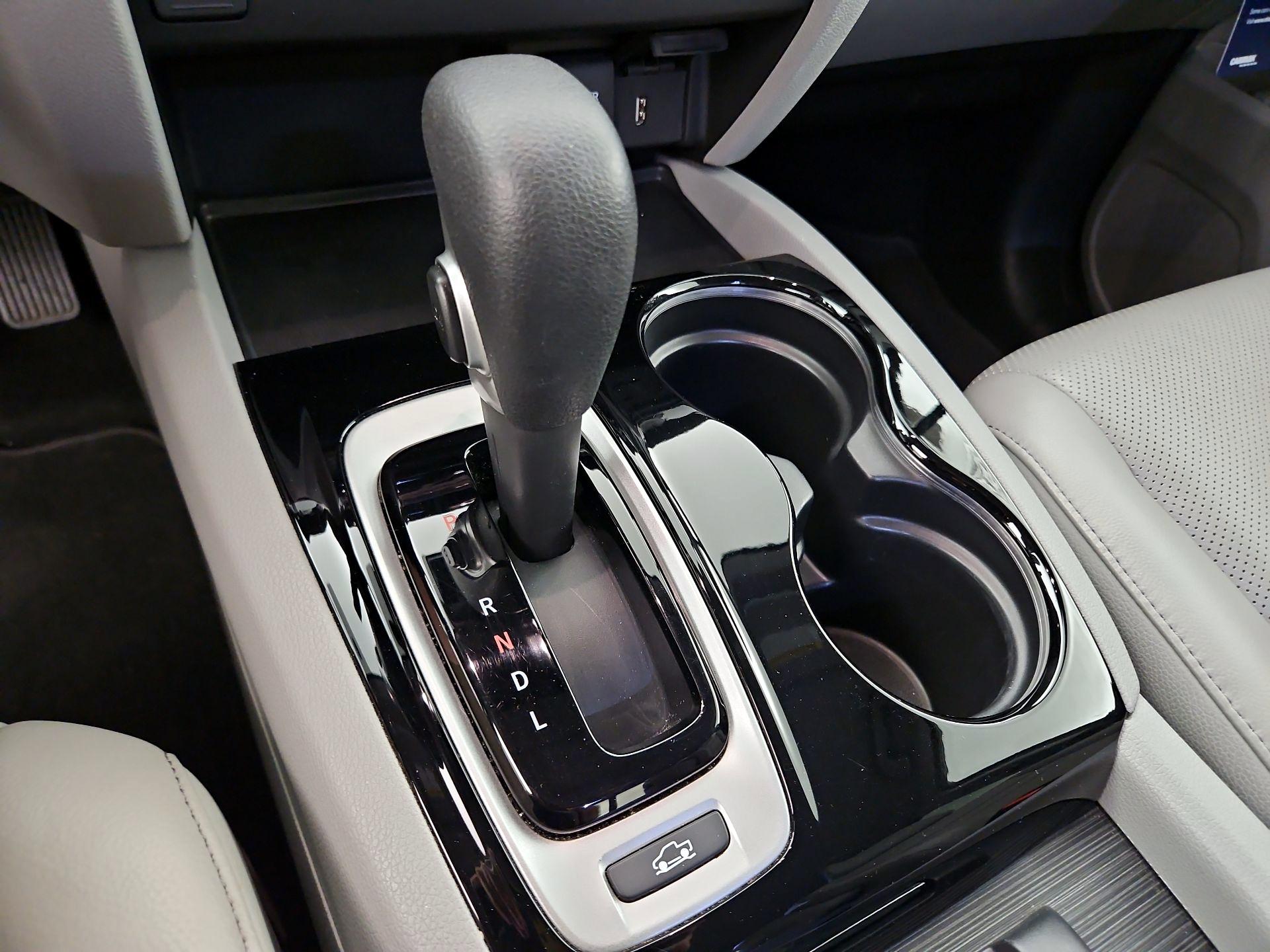 Thumbnail: 2017 Honda Ridgeline - 18