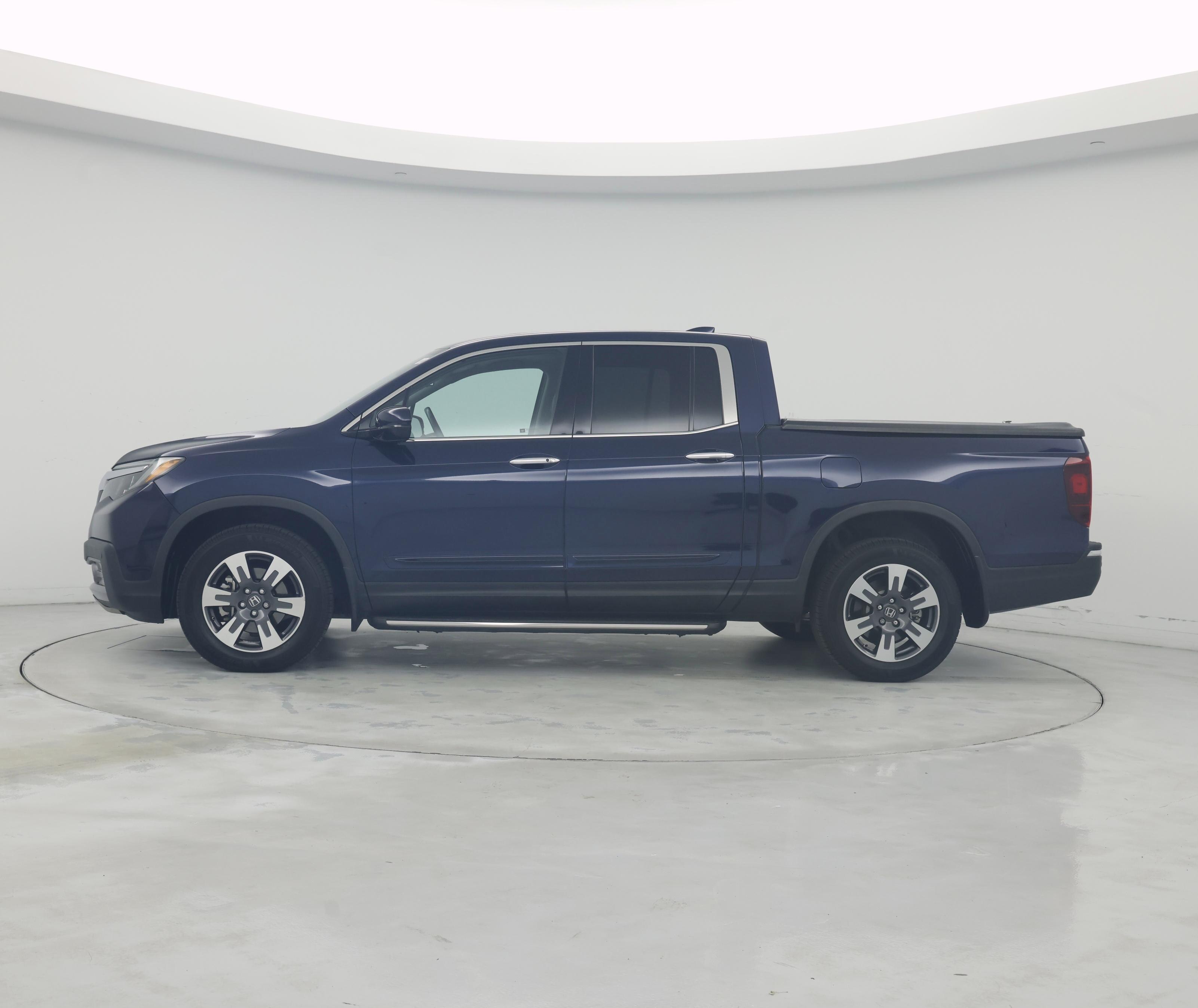 Thumbnail: 2017 Honda Ridgeline - 3