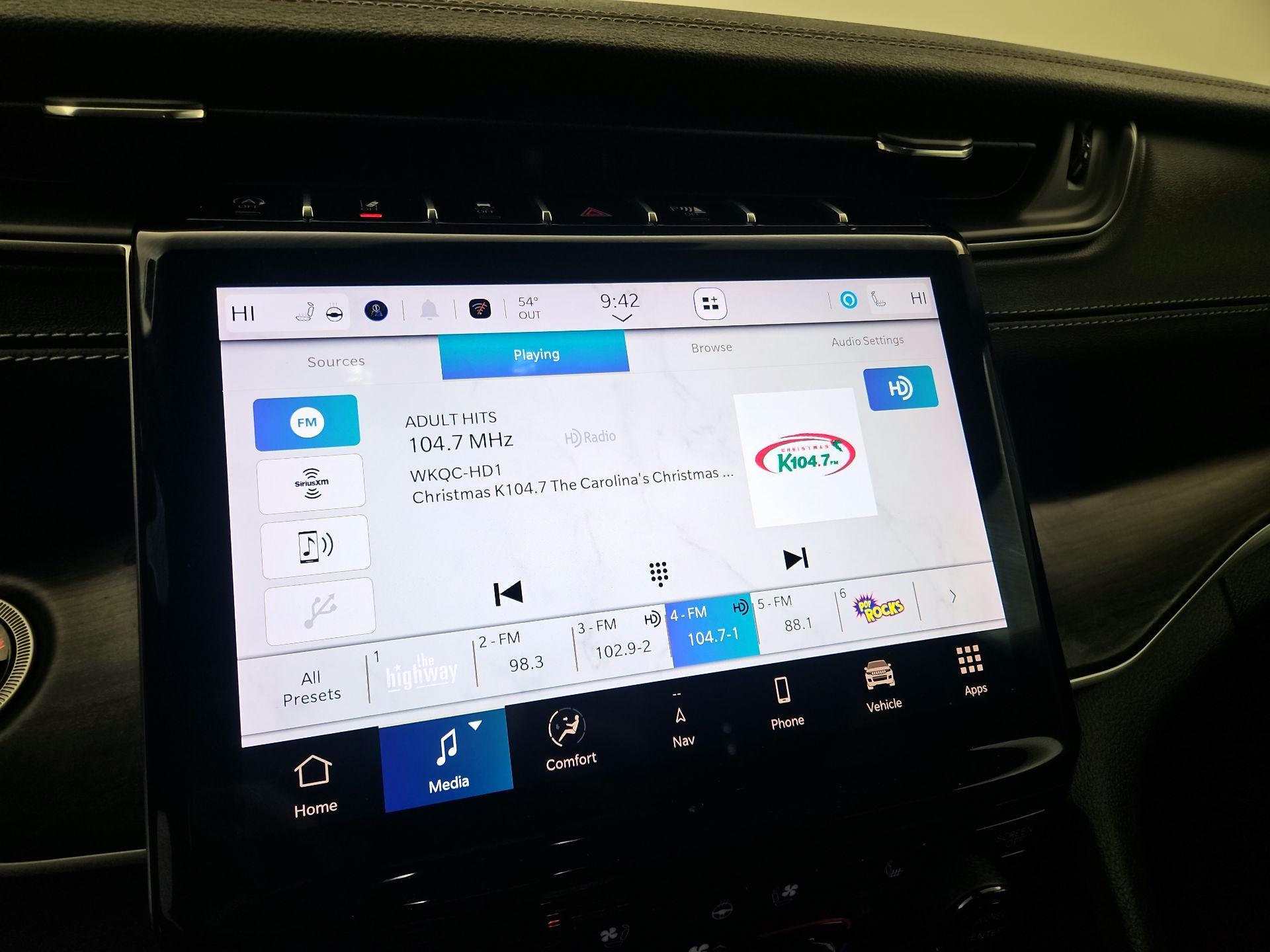 Thumbnail: 2023 Jeep Grand Cherokee - 16