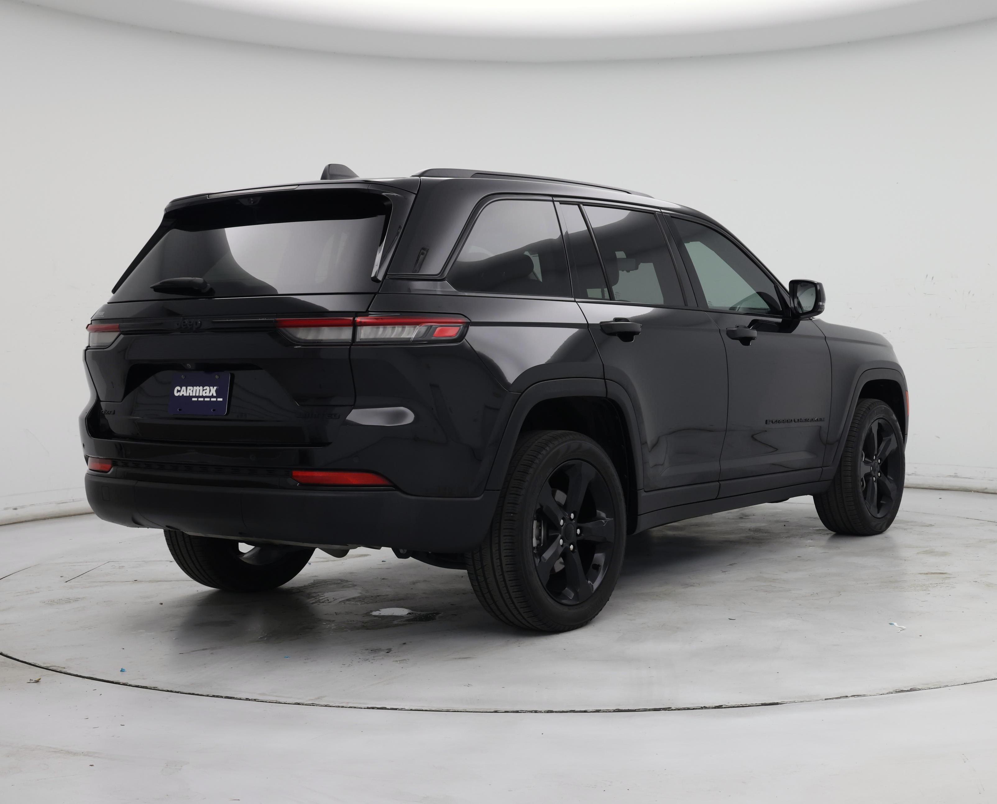 Thumbnail: 2023 Jeep Grand Cherokee - 8