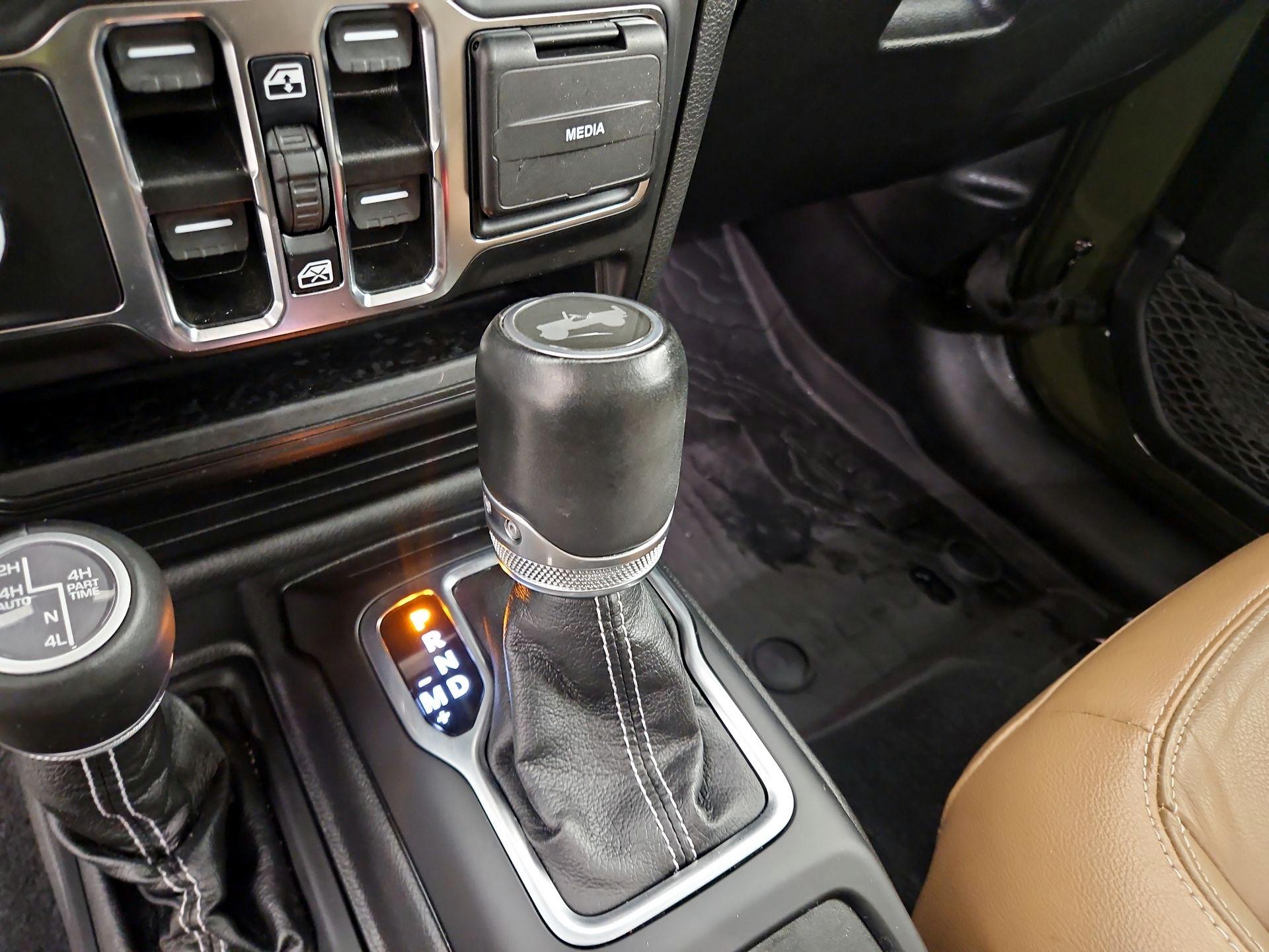 Thumbnail: 2021 Jeep Wrangler - 18