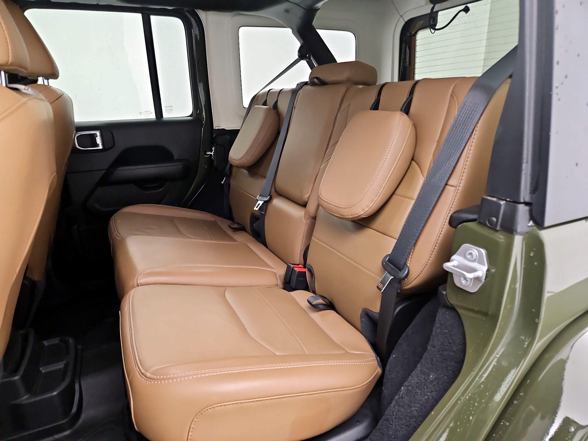 Thumbnail: 2021 Jeep Wrangler - 20