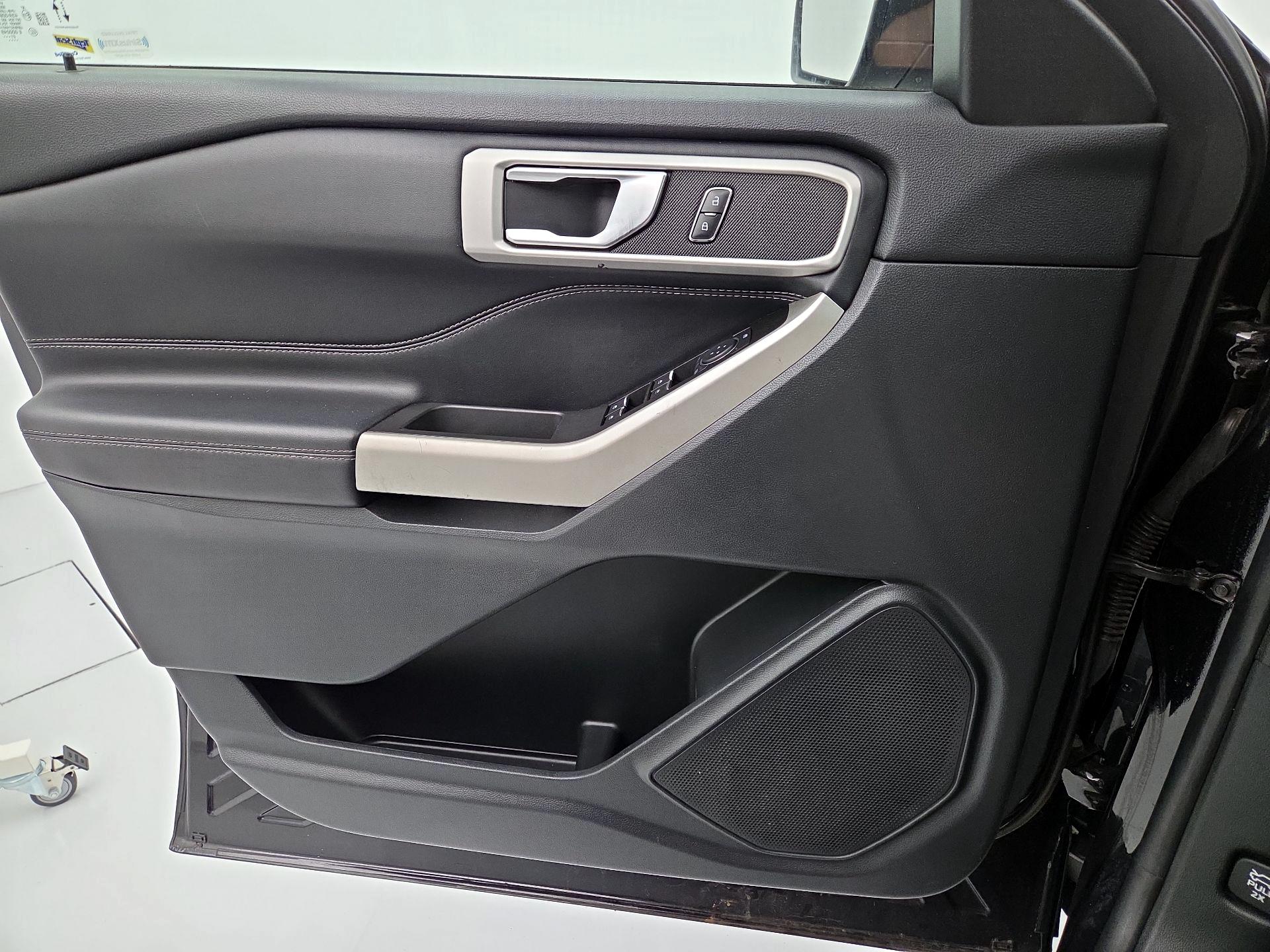 Thumbnail: 2021 Ford Explorer - 12