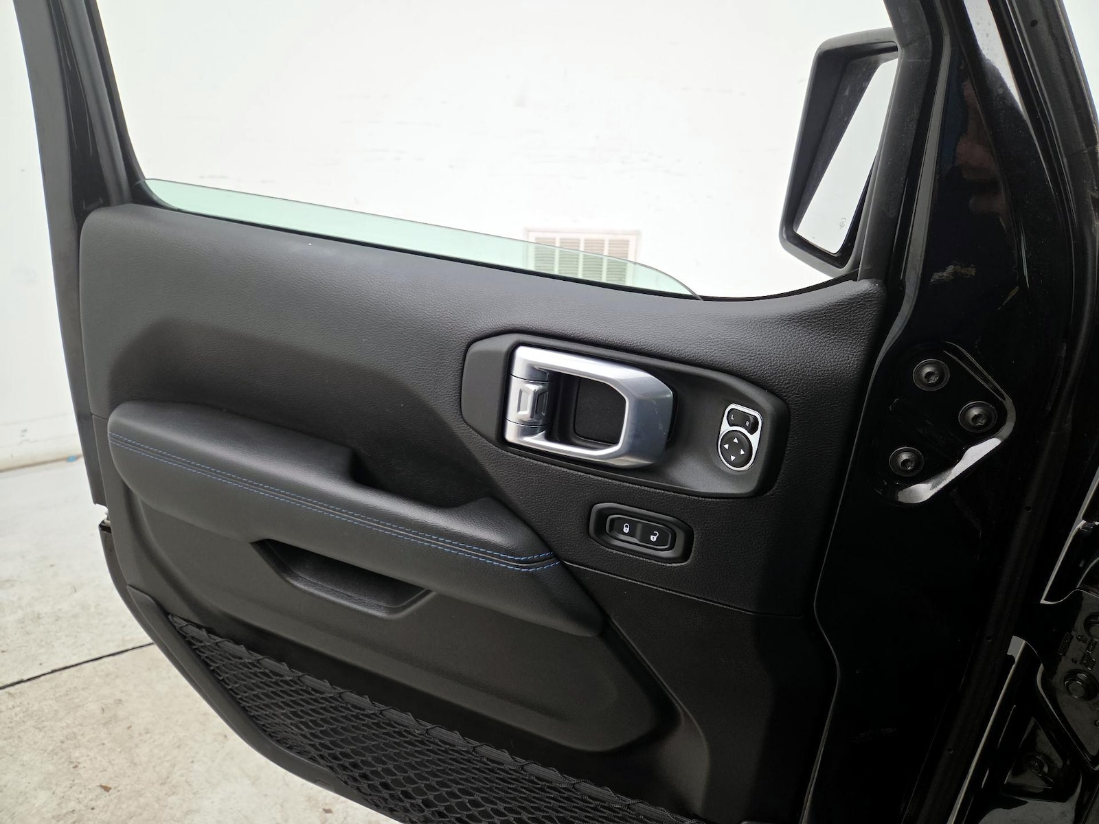 2021 Jeep Wrangler Unlimited Rubicon 4XE - Photo 13