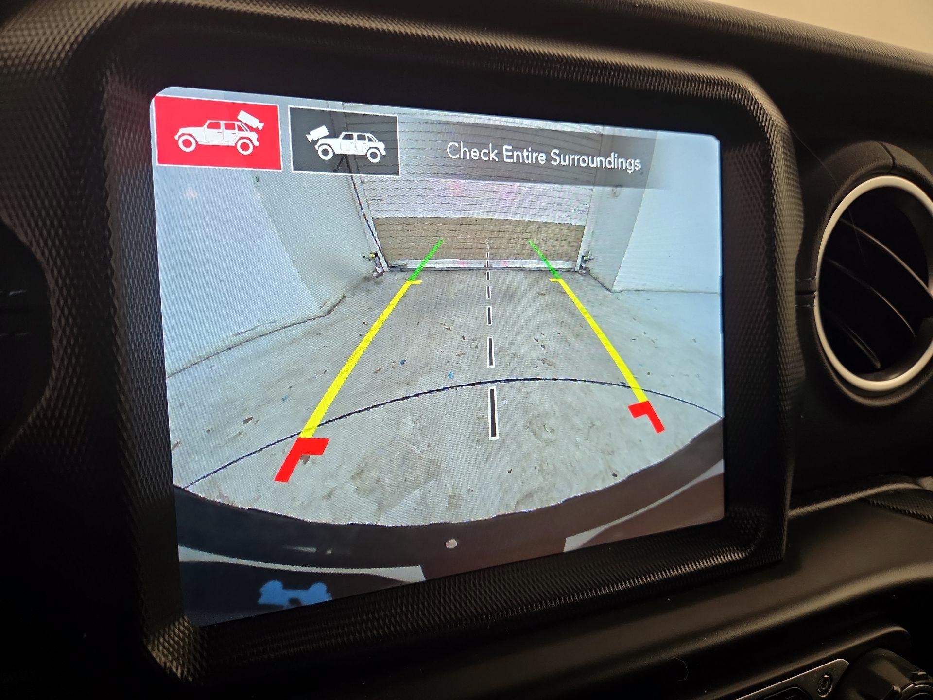 Thumbnail: 2021 Jeep Wrangler - 15